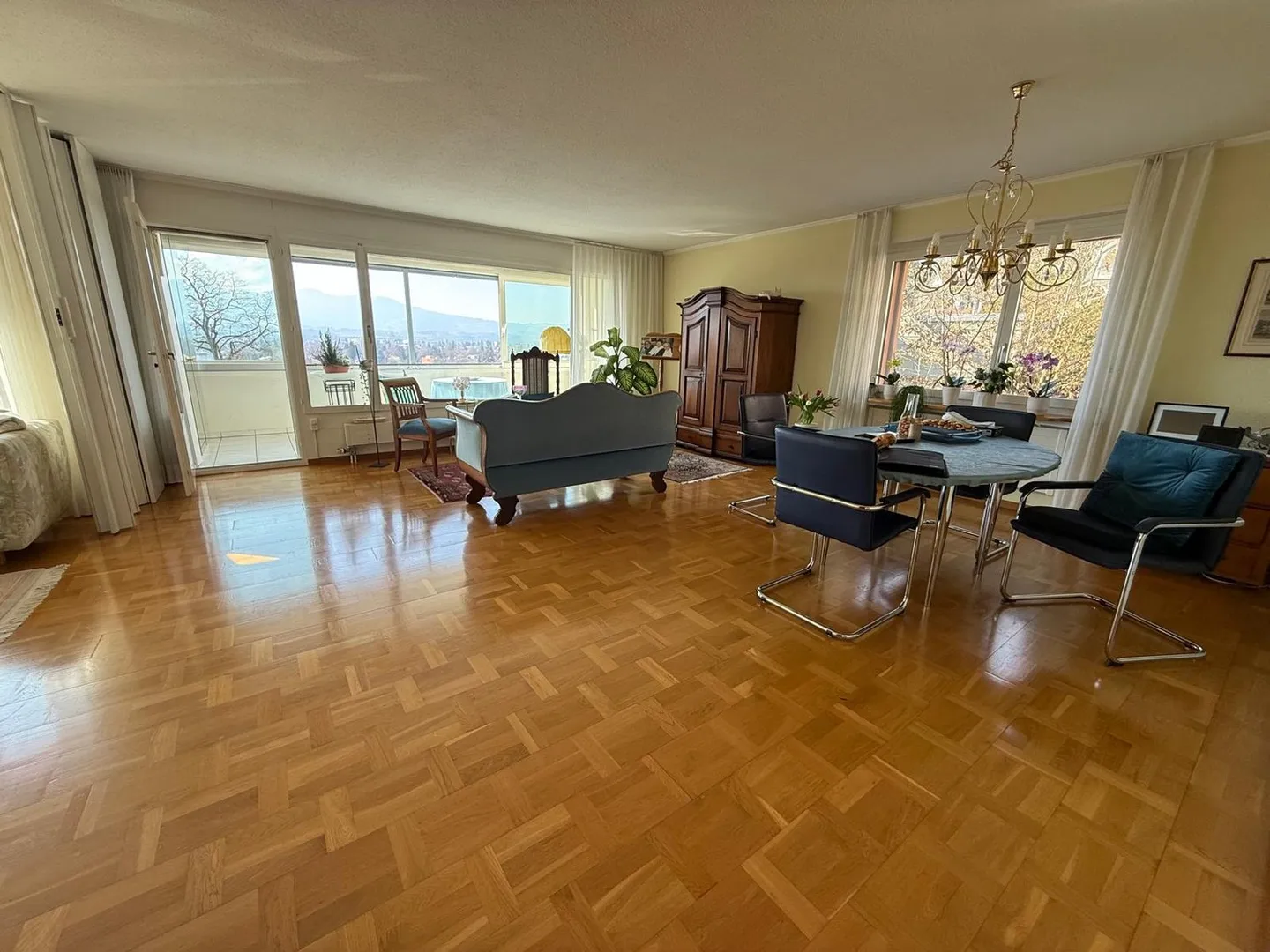 Spacious and bright 4.5-room apartment with mountain view in Thun - Photo 5 of 20