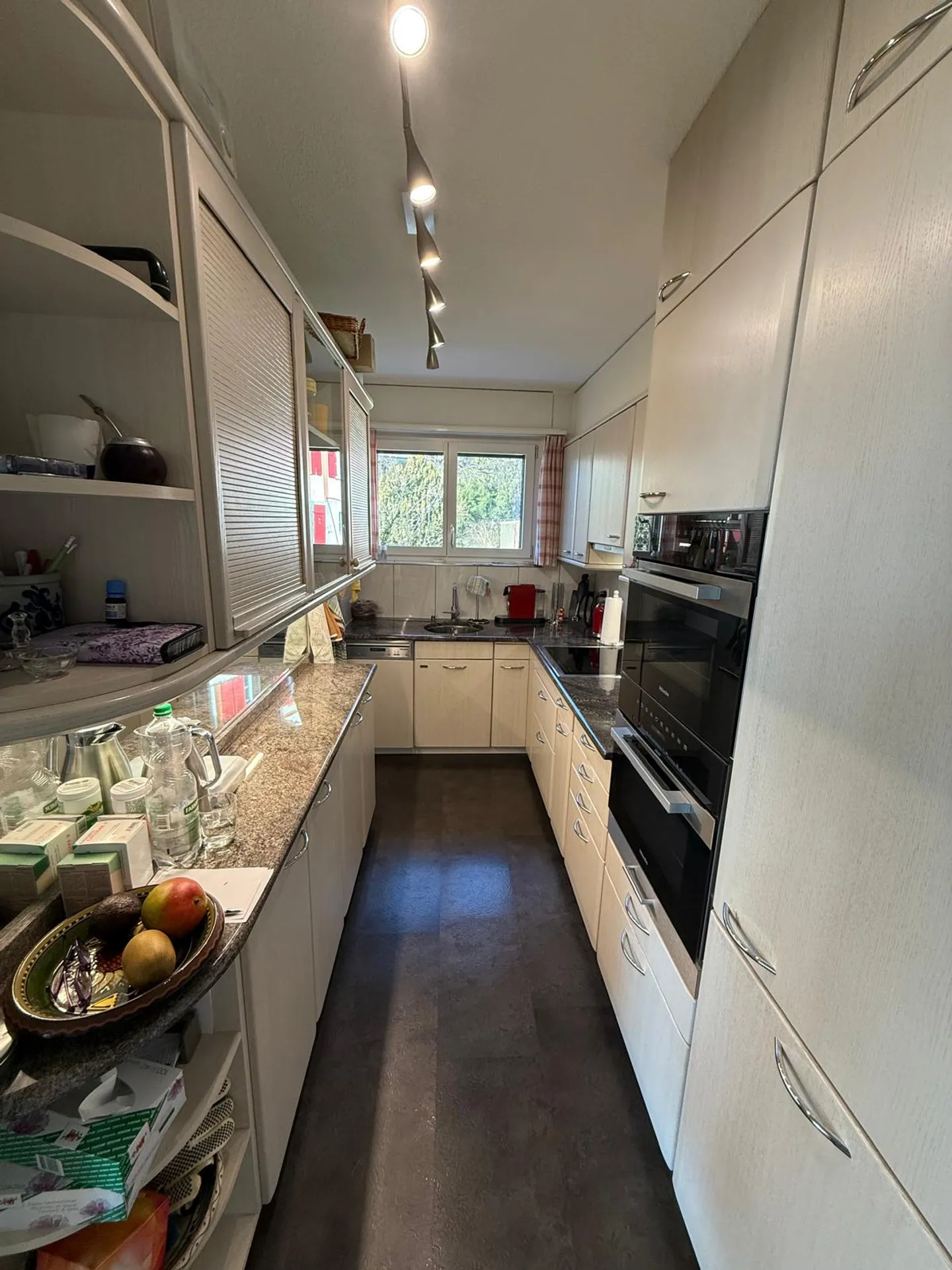 Spacious and bright 4.5-room apartment with mountain view in Thun - Photo 9 of 20