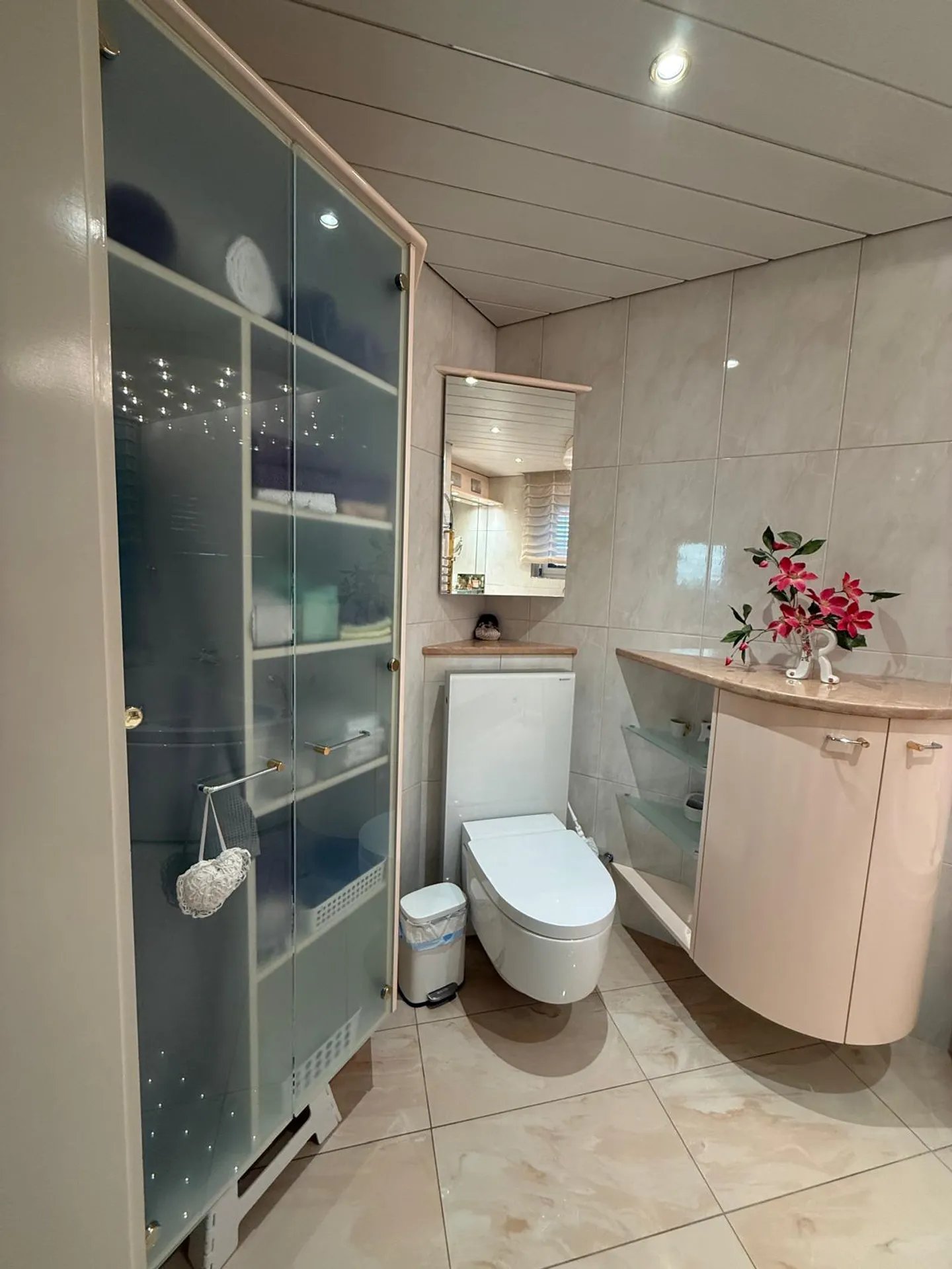 Spacious and bright 4.5-room apartment with mountain view in Thun - Photo 12 of 20