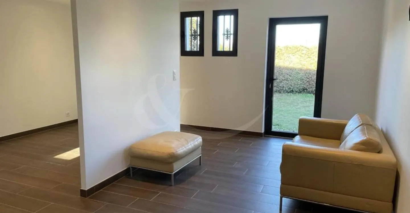 La Voie-De-Gex 6, furnished 2-room apartment on the garden level in Grand-Saconnex - Photo 4 of 5