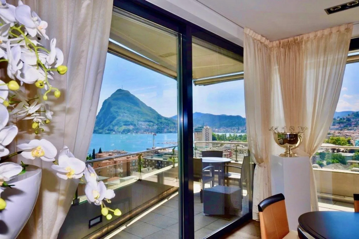 Magnificent Luxury Penthouse mit Dachterrasse und Blick auf den Luganersee - Foto 12 von 21