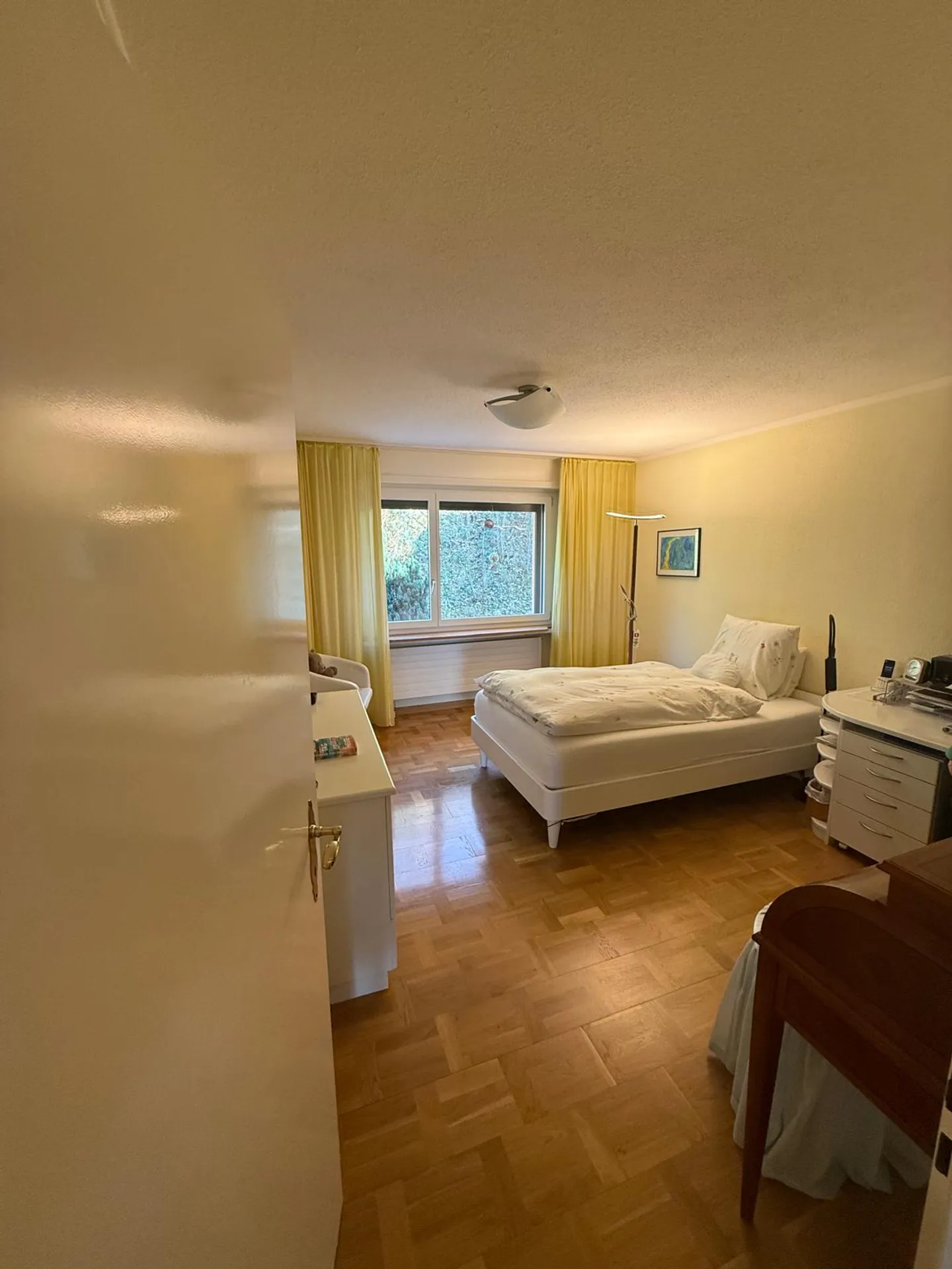 Spacious and bright 4.5-room apartment with mountain view in Thun - Photo 15 of 20