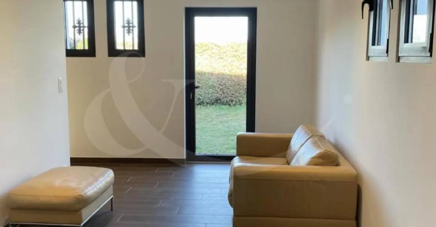 La Voie-De-Gex 6, furnished 2-room apartment on the garden level in Grand-Saconnex - Photo 3 of 5