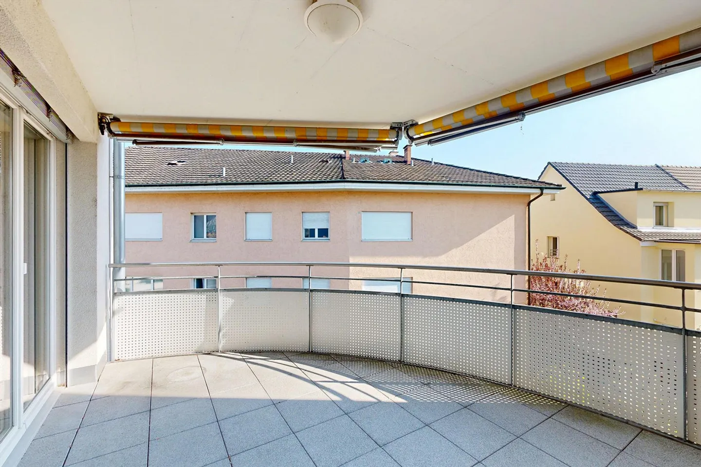 Condominium de 4,5 pièces dans un emplacement central - Photo 13 sur 16