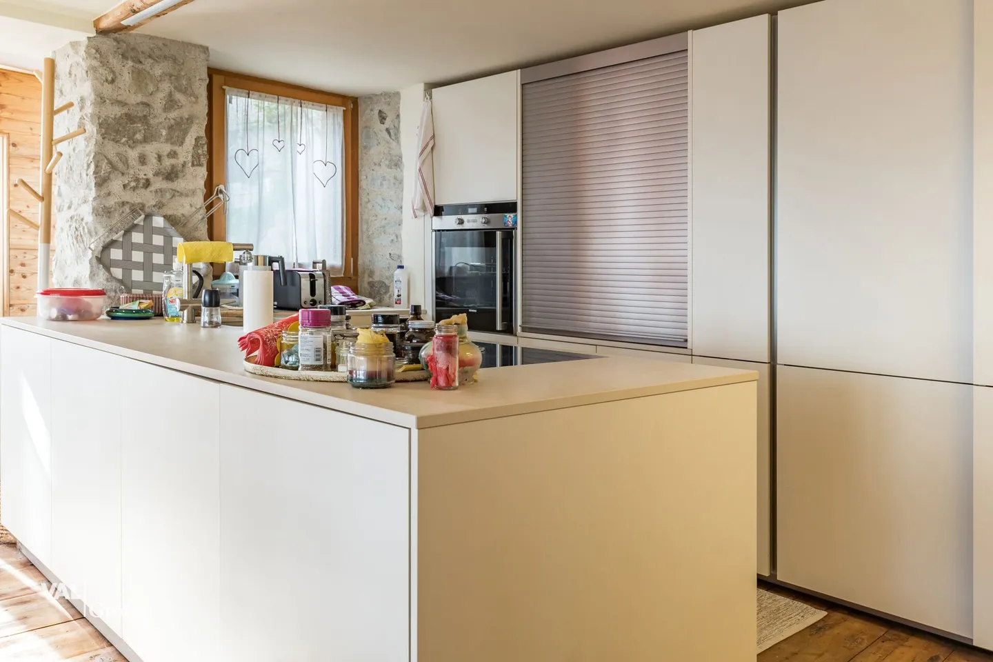 Top renovated apartment in the heart of Eischoll including 3 outdoor parking spaces - Photo 3 of 11