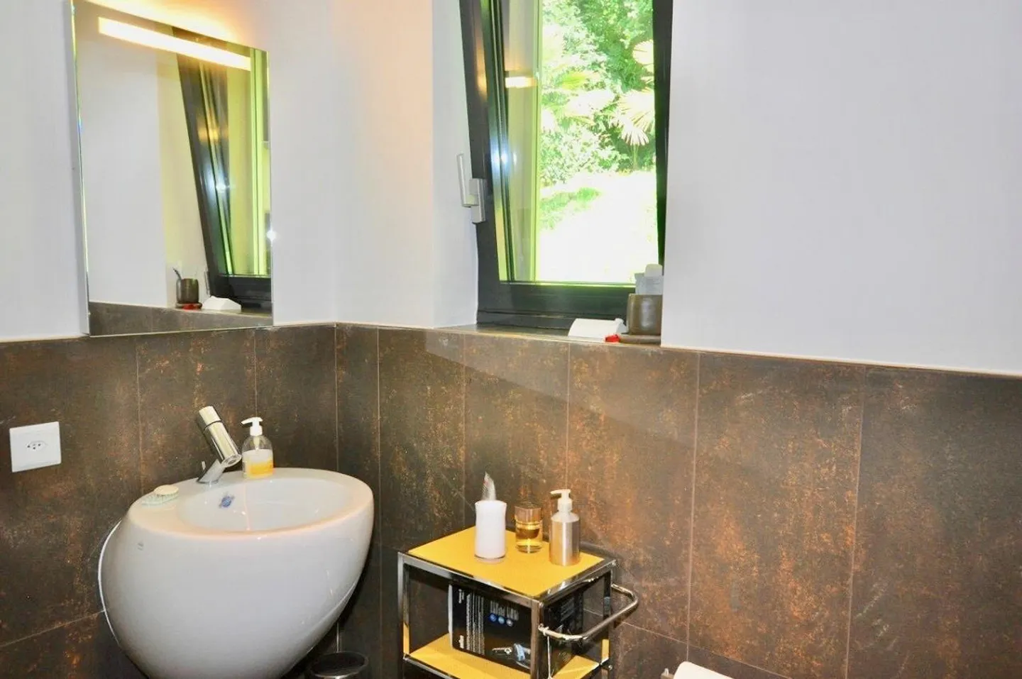 Magnificent Luxury Penthouse mit Dachterrasse und Blick auf den Luganersee - Foto 18 von 21
