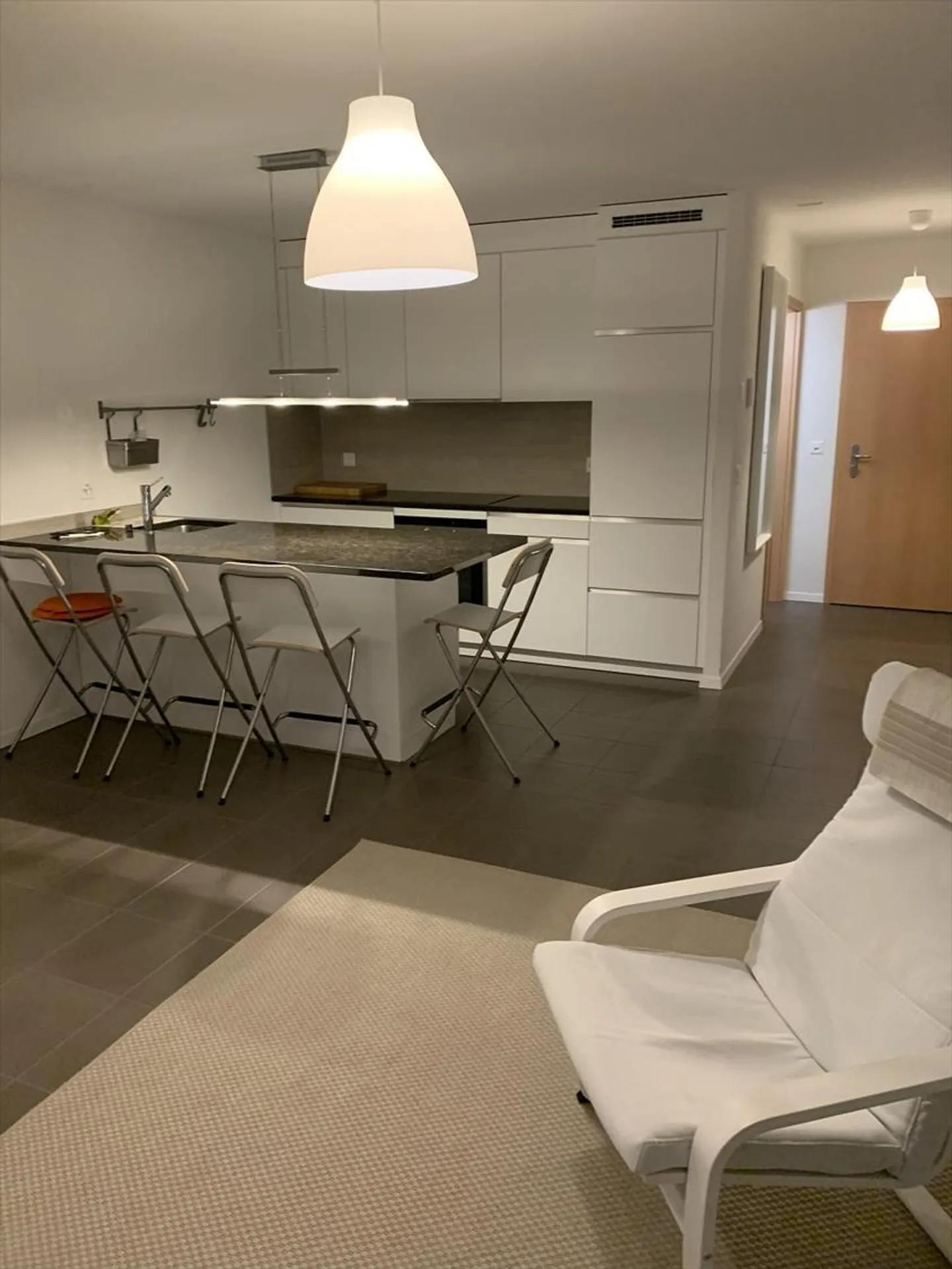 1-room apartment - Photo 2 of 3