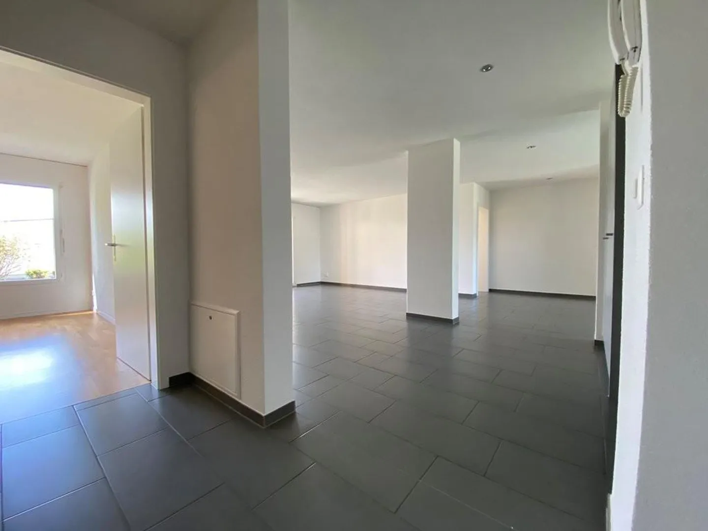 Modern apartment in a quiet location - Photo 3 of 12