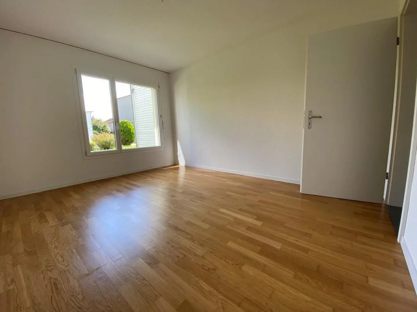 Modern apartment in a quiet location - Photo 7 of 12