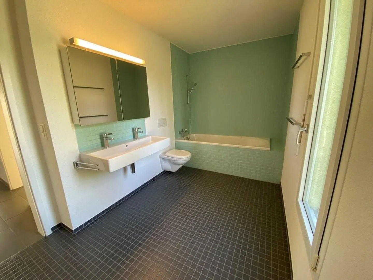 Modern apartment in a quiet location - Photo 10 of 12