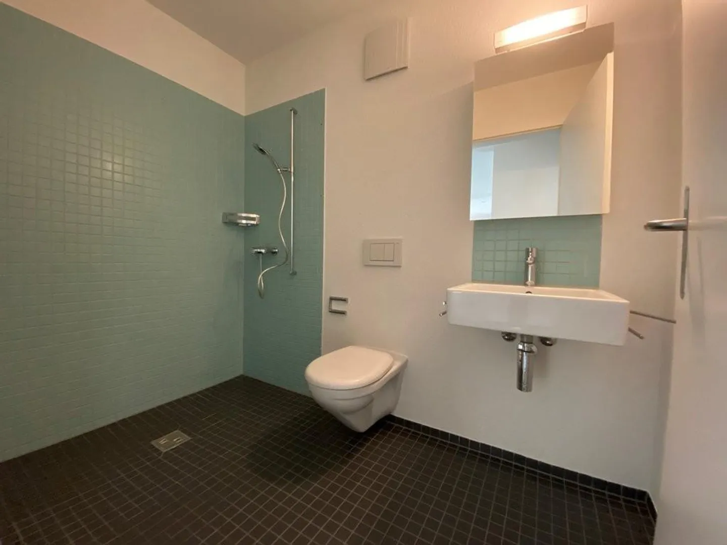 Modern apartment in a quiet location - Photo 11 of 12