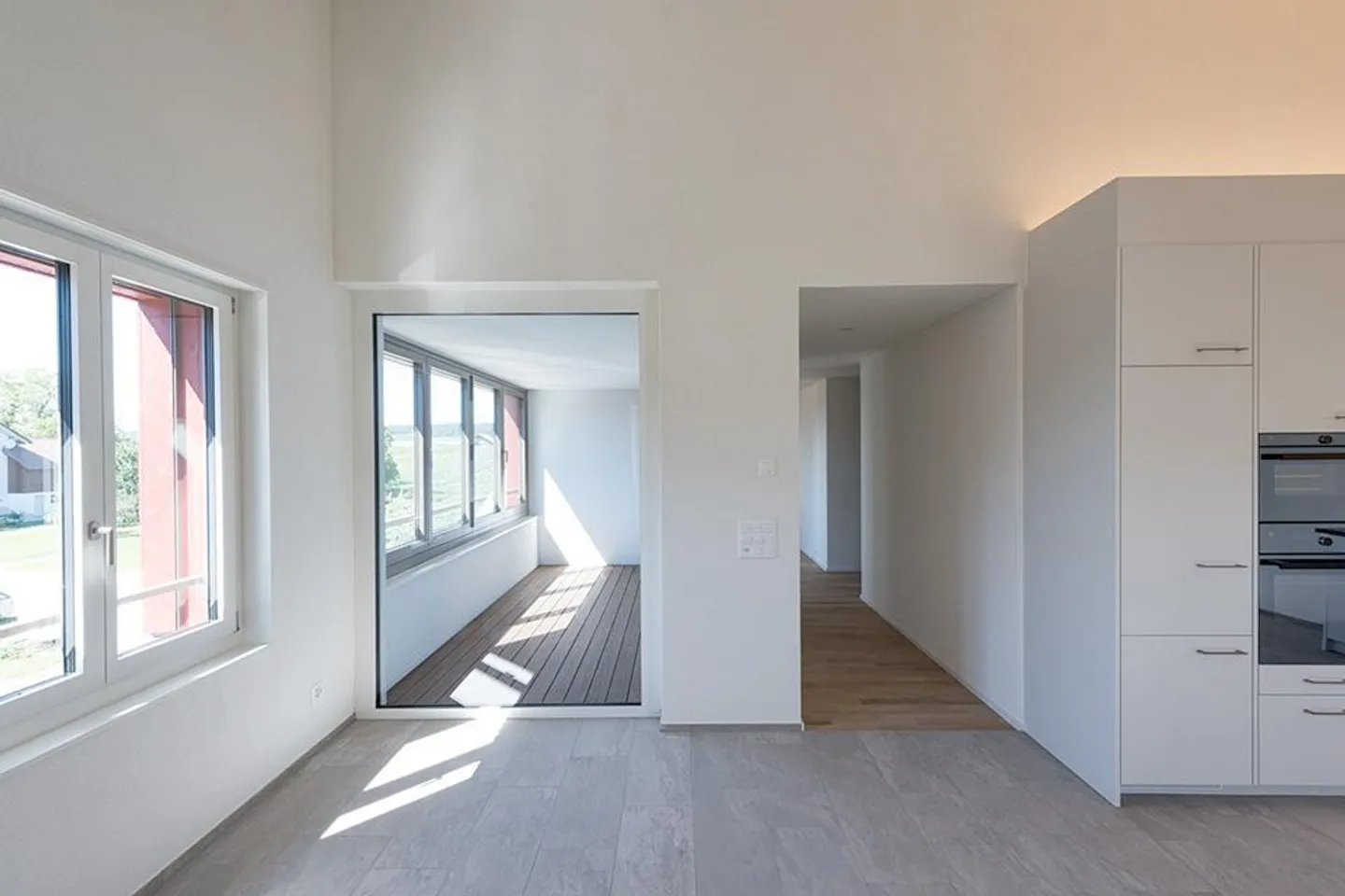 Moderno appartamento duplex di 4,5 stanze in posizione tranquilla ad Altikon - Foto 3 di 12
