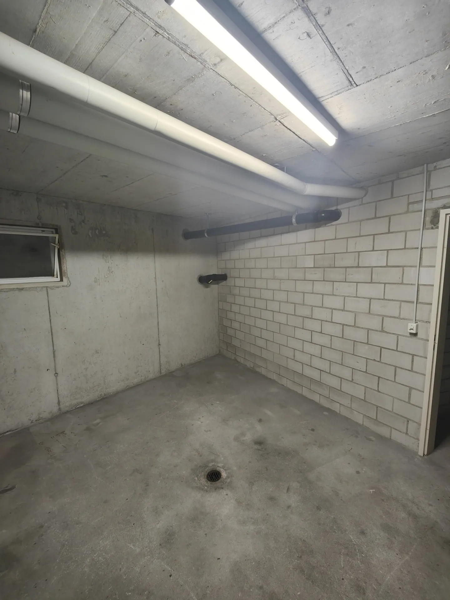 14m2 Magazzino Muri - Klosterfeldstrasse 32 - Foto 6 di 13