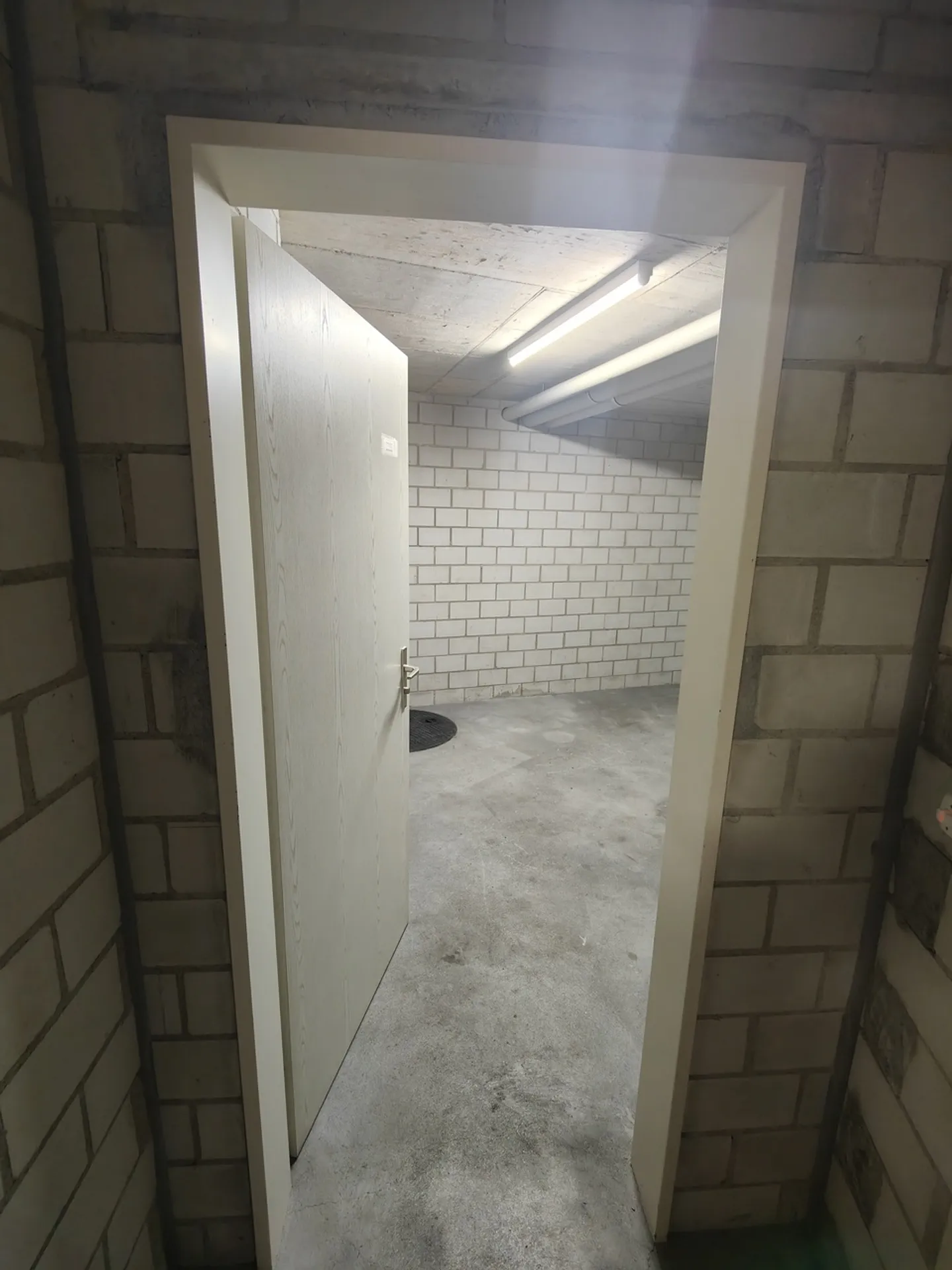 14m2 Magazzino Muri - Klosterfeldstrasse 32 - Foto 10 di 13