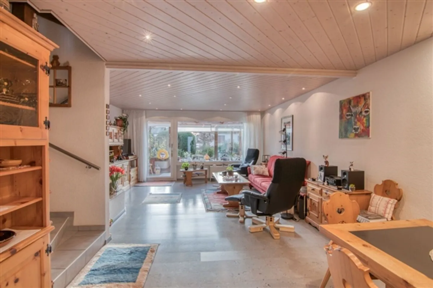 «Familienfreundliches 6-Zimmer-Reihenmittelhaus mit viel Platz zum Leben und Freizeit direkt vor der Tür» - Foto 3 von 20