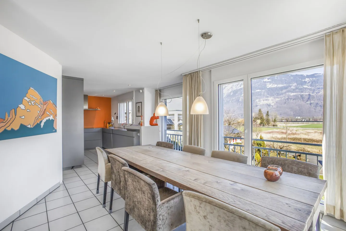 Exclusive 7.5-room single-family house with swimming pond in idyllic location - Photo 2 of 12