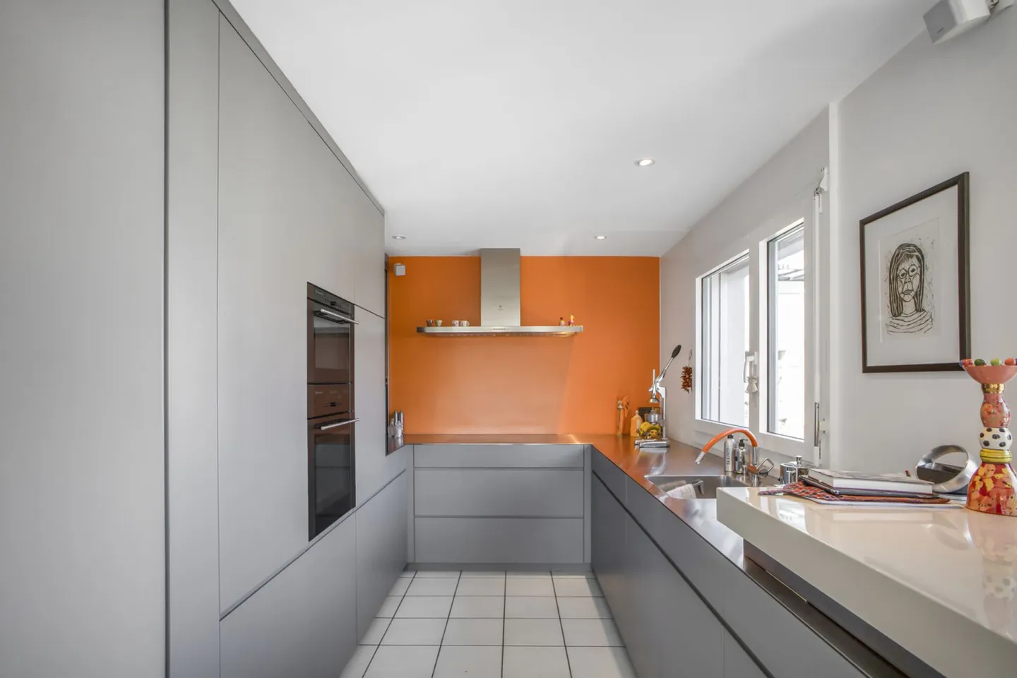 Exclusive 7.5-room single-family house with swimming pond in idyllic location - Photo 4 of 12