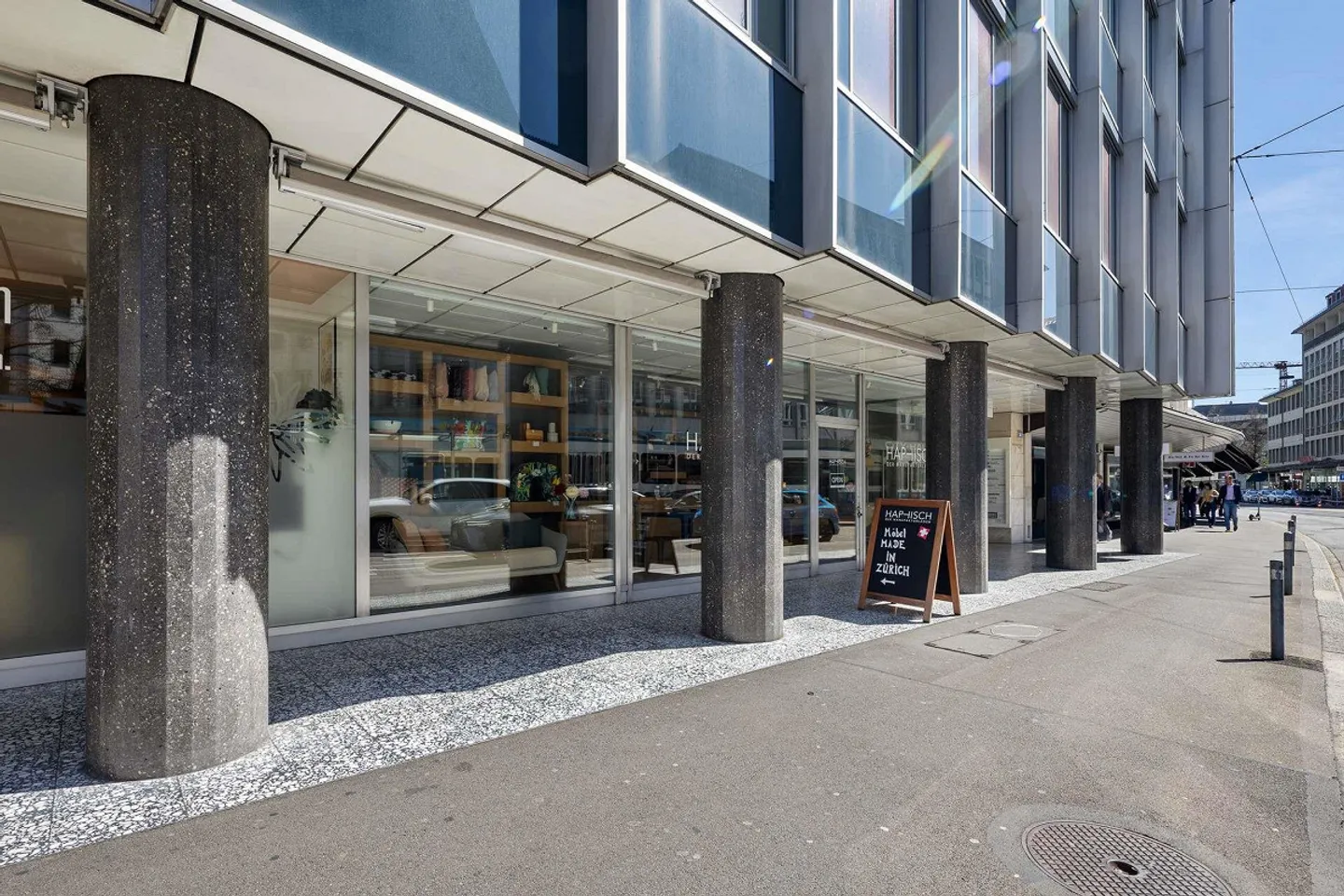 Espace de rez-de-chaussée représentatif dans un emplacement de choix – Talacker 50, Zurich - Photo 2 sur 13