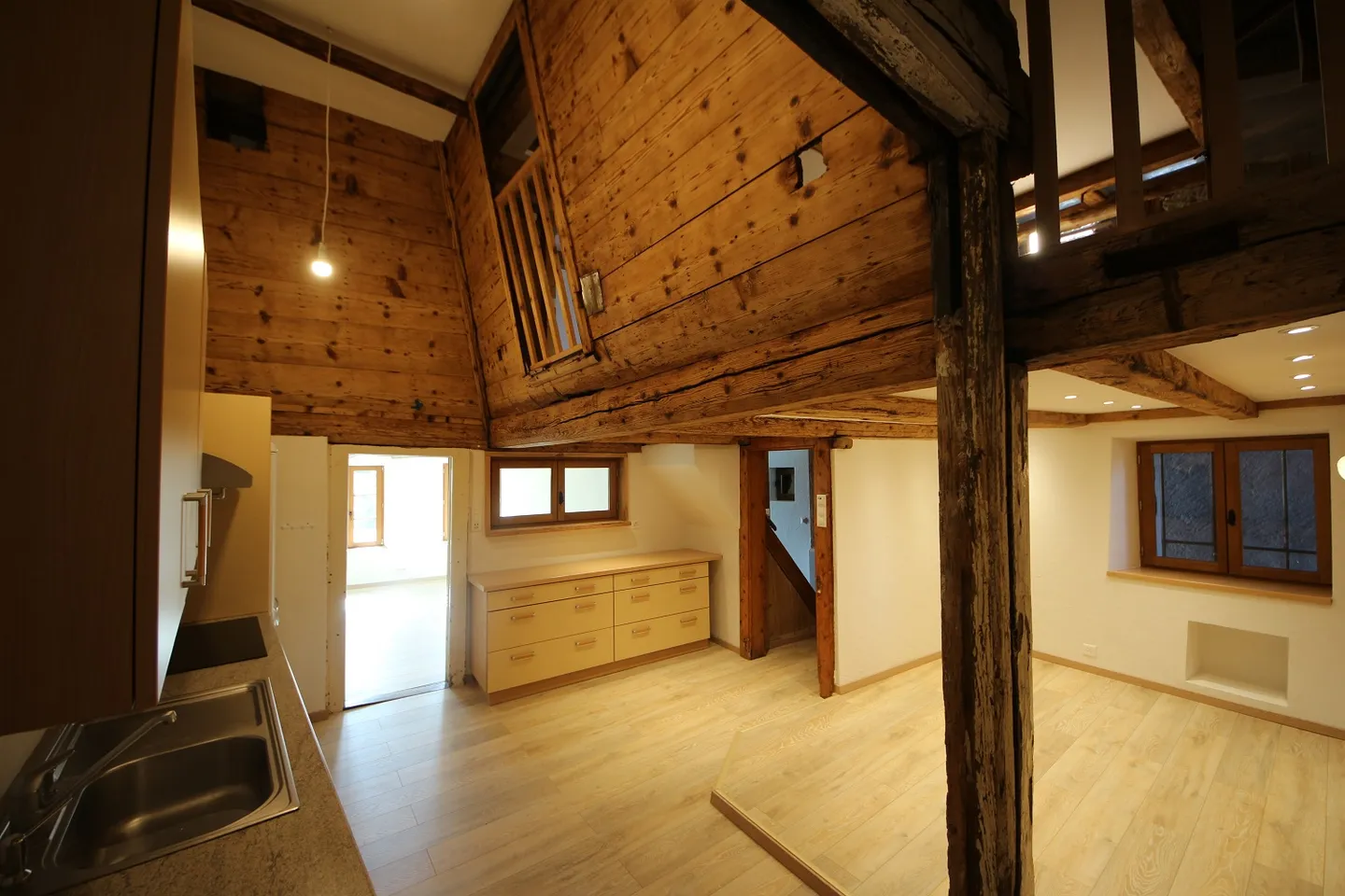 Farm 6.5 rooms - Photo 3 of 15