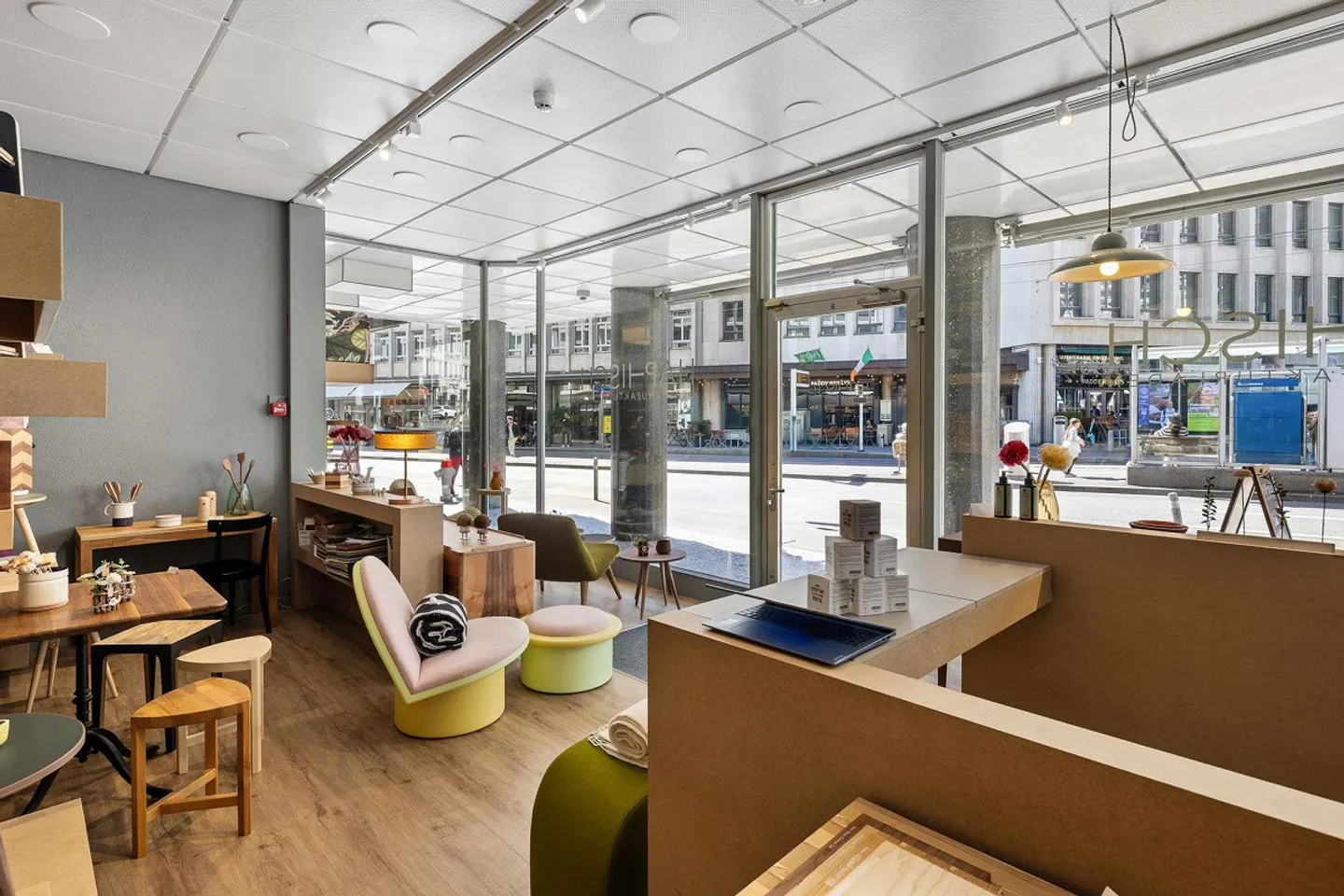 Espace de rez-de-chaussée représentatif dans un emplacement de choix – Talacker 50, Zurich - Photo 5 sur 13