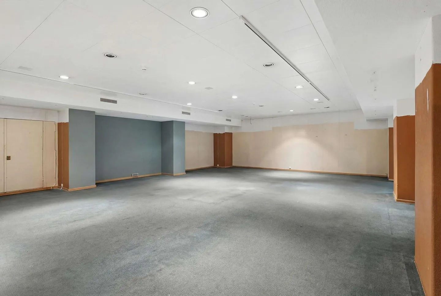 Espace de rez-de-chaussée représentatif dans un emplacement de choix – Talacker 50, Zurich - Photo 7 sur 13