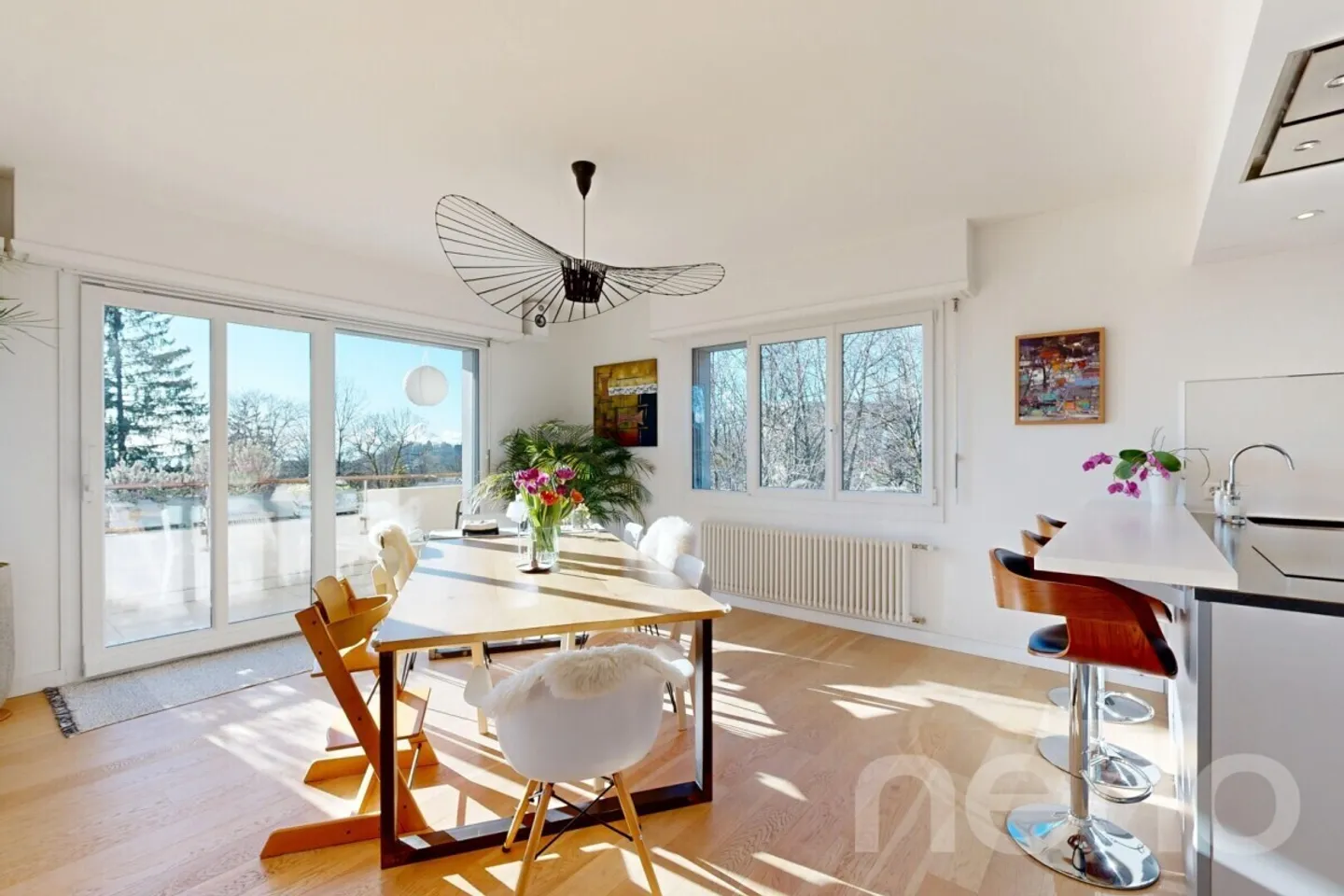 Bright 4-bedroom apartment with balconies and unobstructed view - Photo 3 of 12