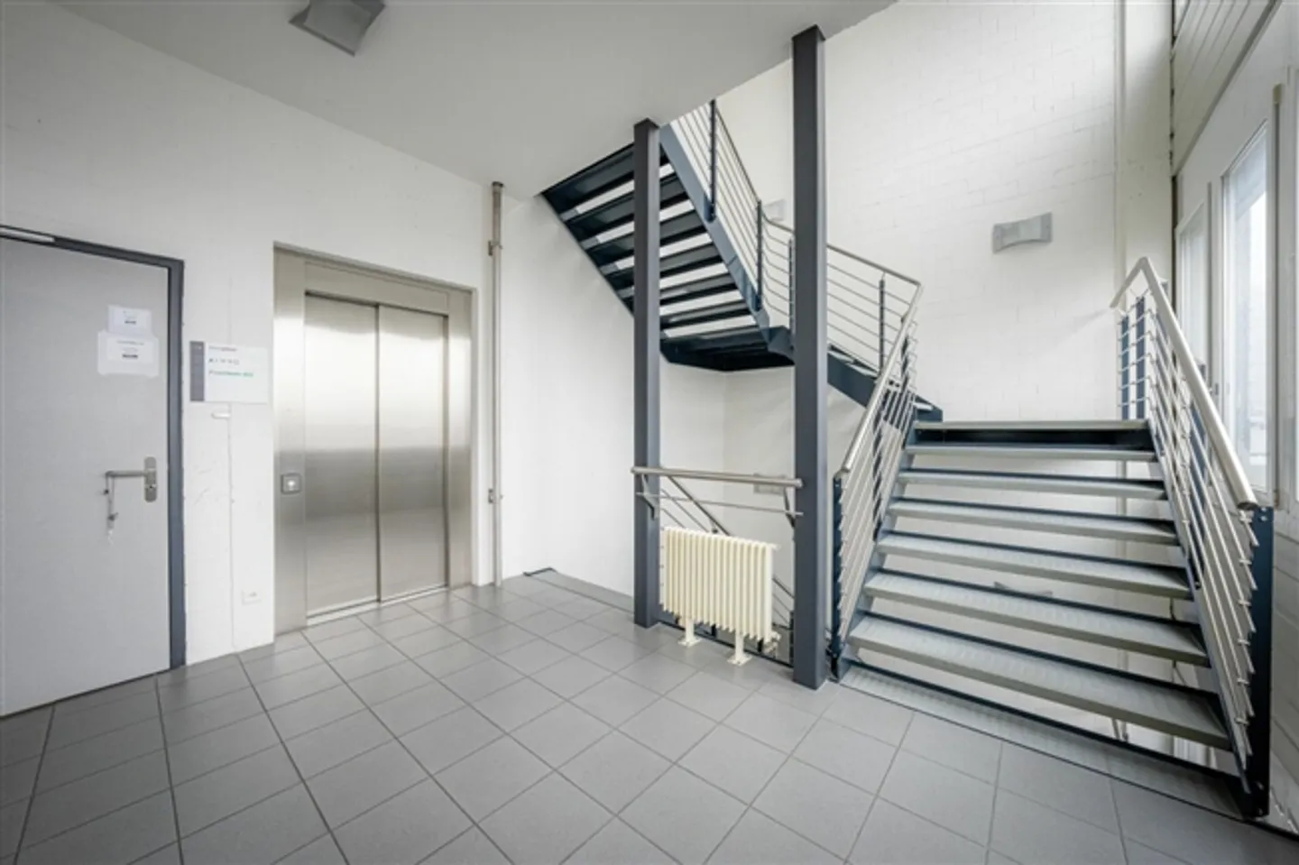 Ideale per ufficio, studio, laboratorio - spazi commerciali di 338 m² - Foto 8 di 11