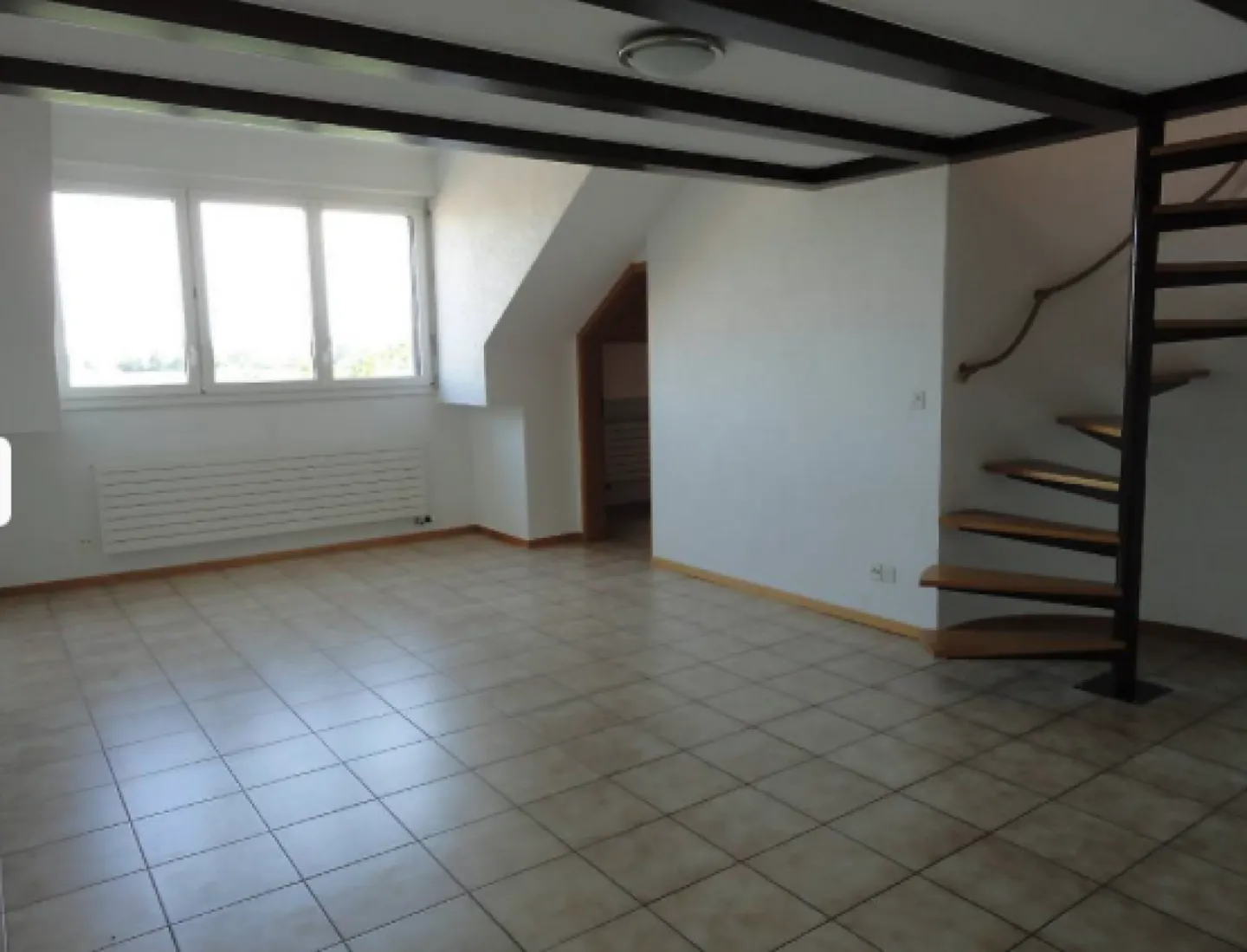 Charmante 2-Zimmer-Dachgeschosswohnung mit Mezzanin - Foto 1 von 5