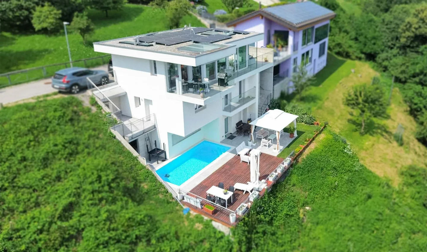 Prestigiosa villa vista lago con piscina a Cademario - Foto 9 di 12