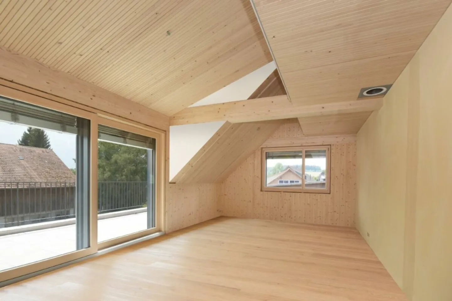 Moderne Holzwohnungen in Bänikon - Foto 1 von 10