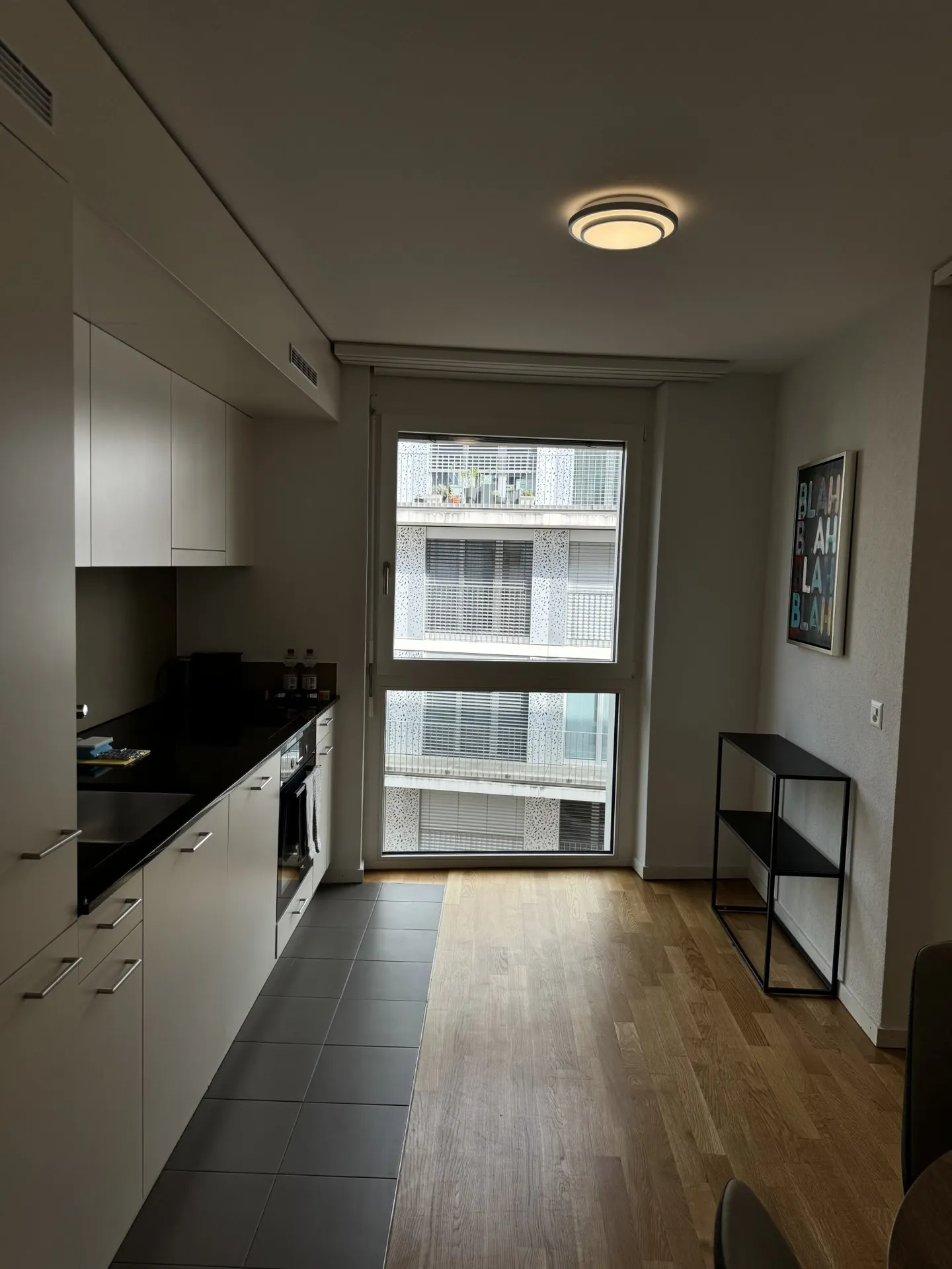 Appartement Moderne dans Quartier Calme - Photo 4 sur 11