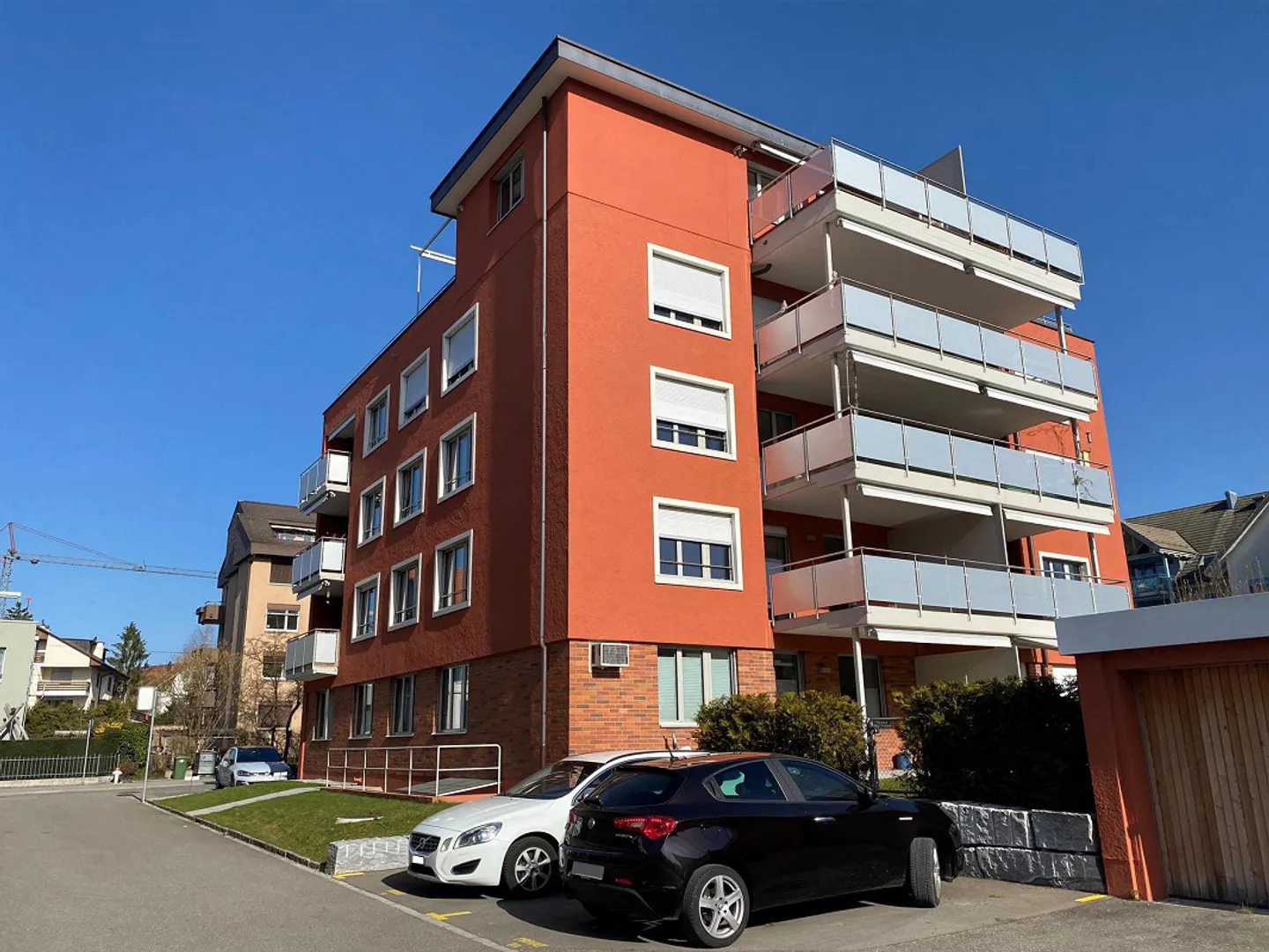 Aussenparkplatz Nähe Bahnhof - Foto 1 von 2