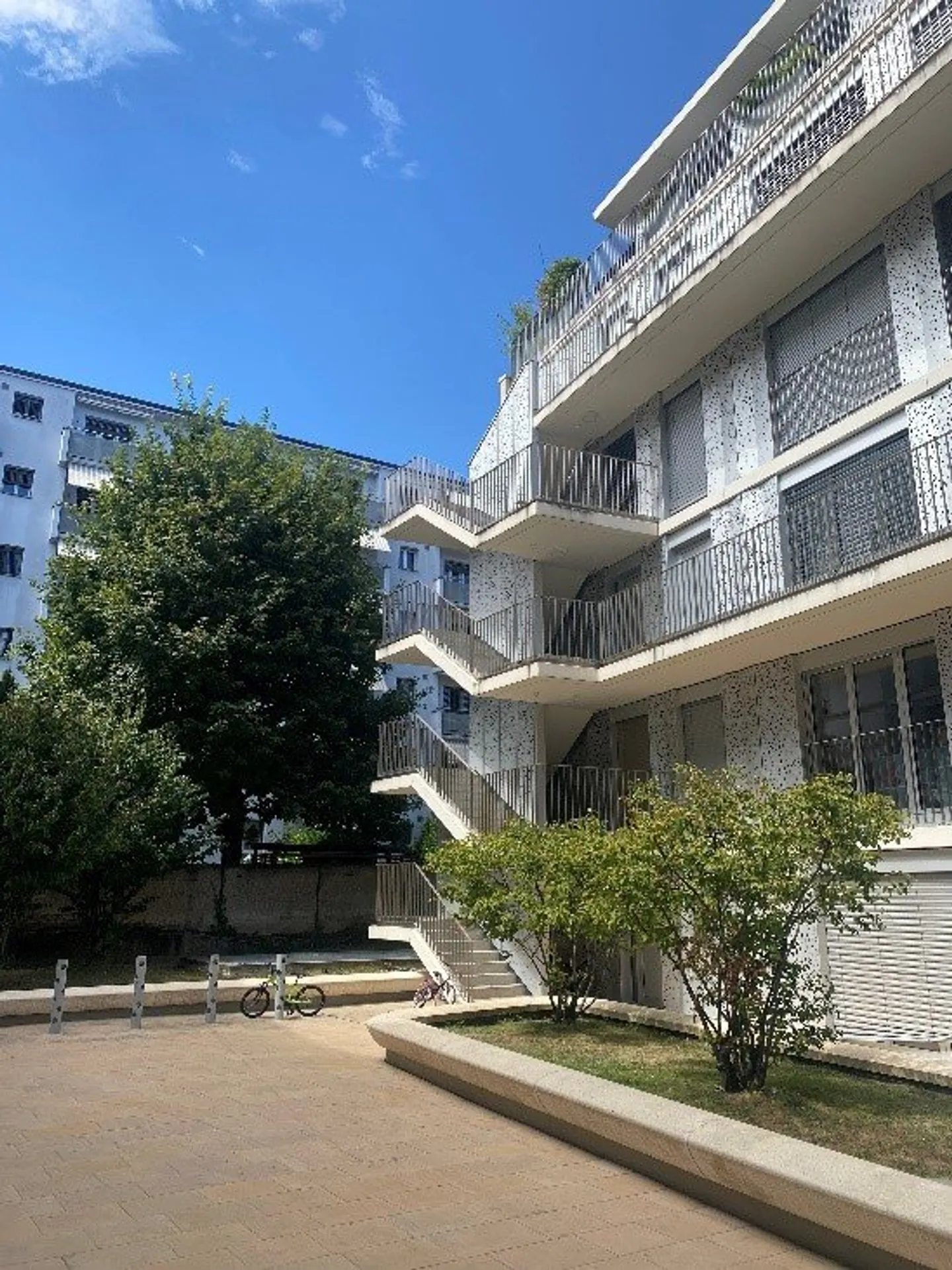 Appartement Moderne dans Quartier Calme - Photo 5 sur 11
