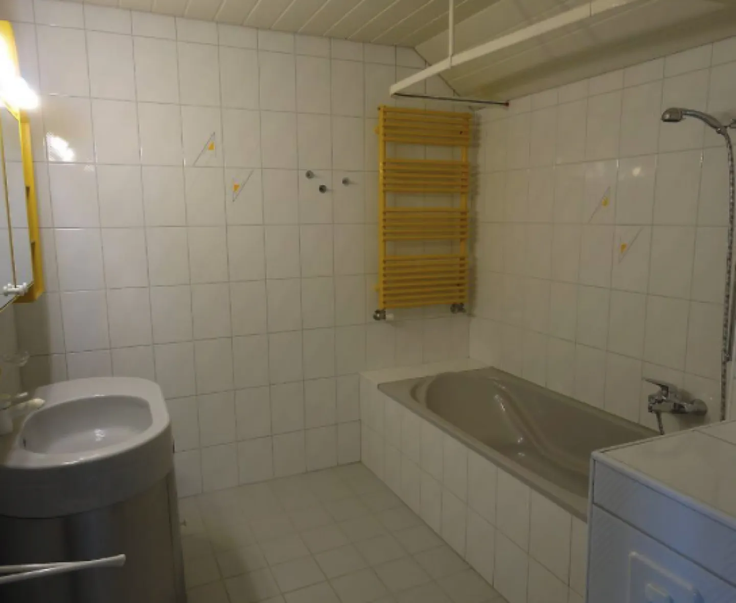 Charmante 2-Zimmer-Dachgeschosswohnung mit Mezzanin - Foto 5 von 5