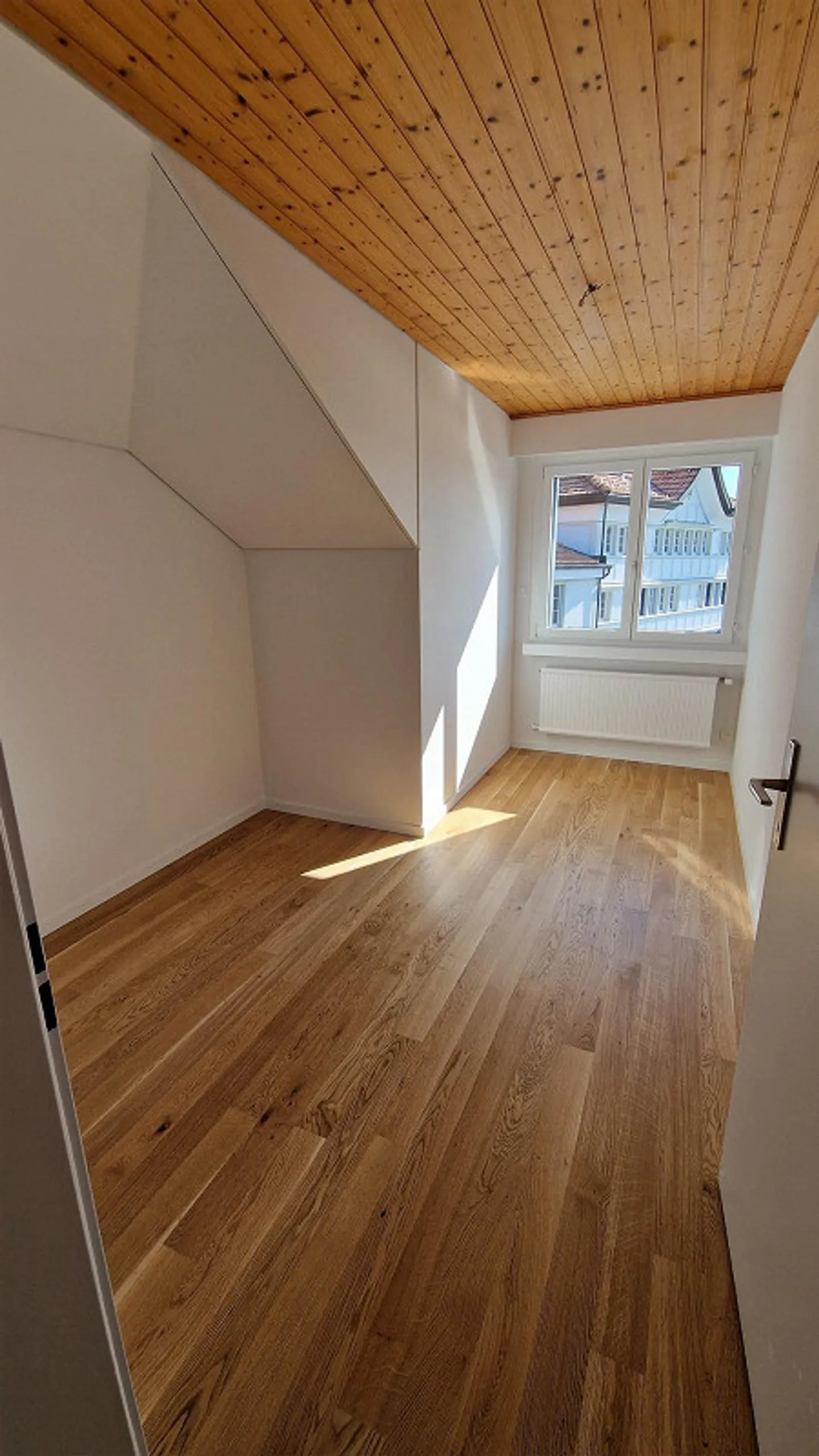 Appartamento 4.5 stanze (inclusi i costi di riscaldamento) - Foto 6 di 16