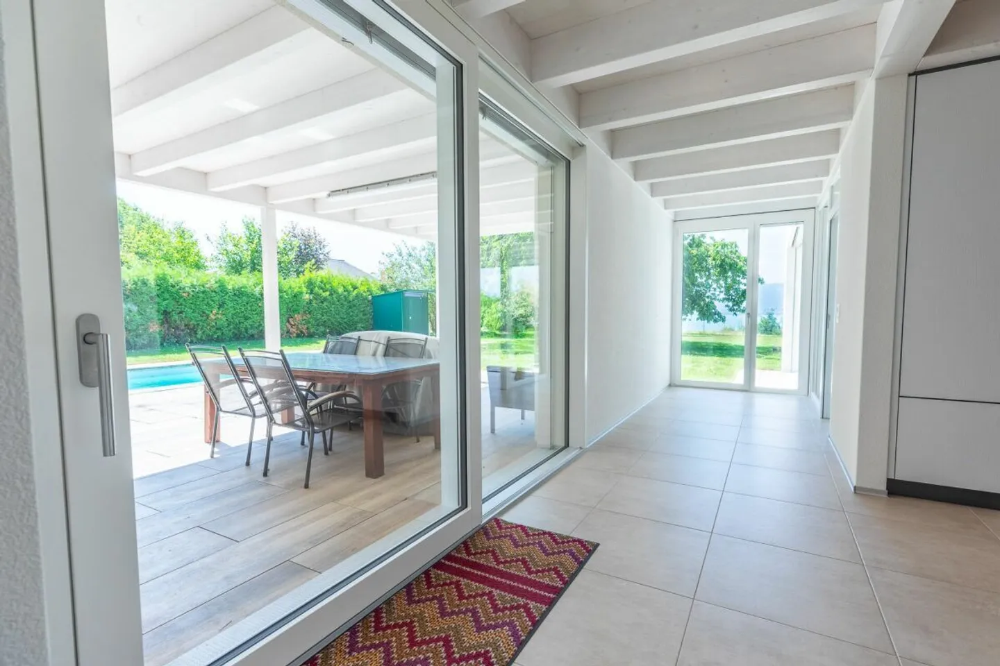 A Dream View - Spacious Family Villa Facing Lake Neuchâtel - Photo 16 of 24