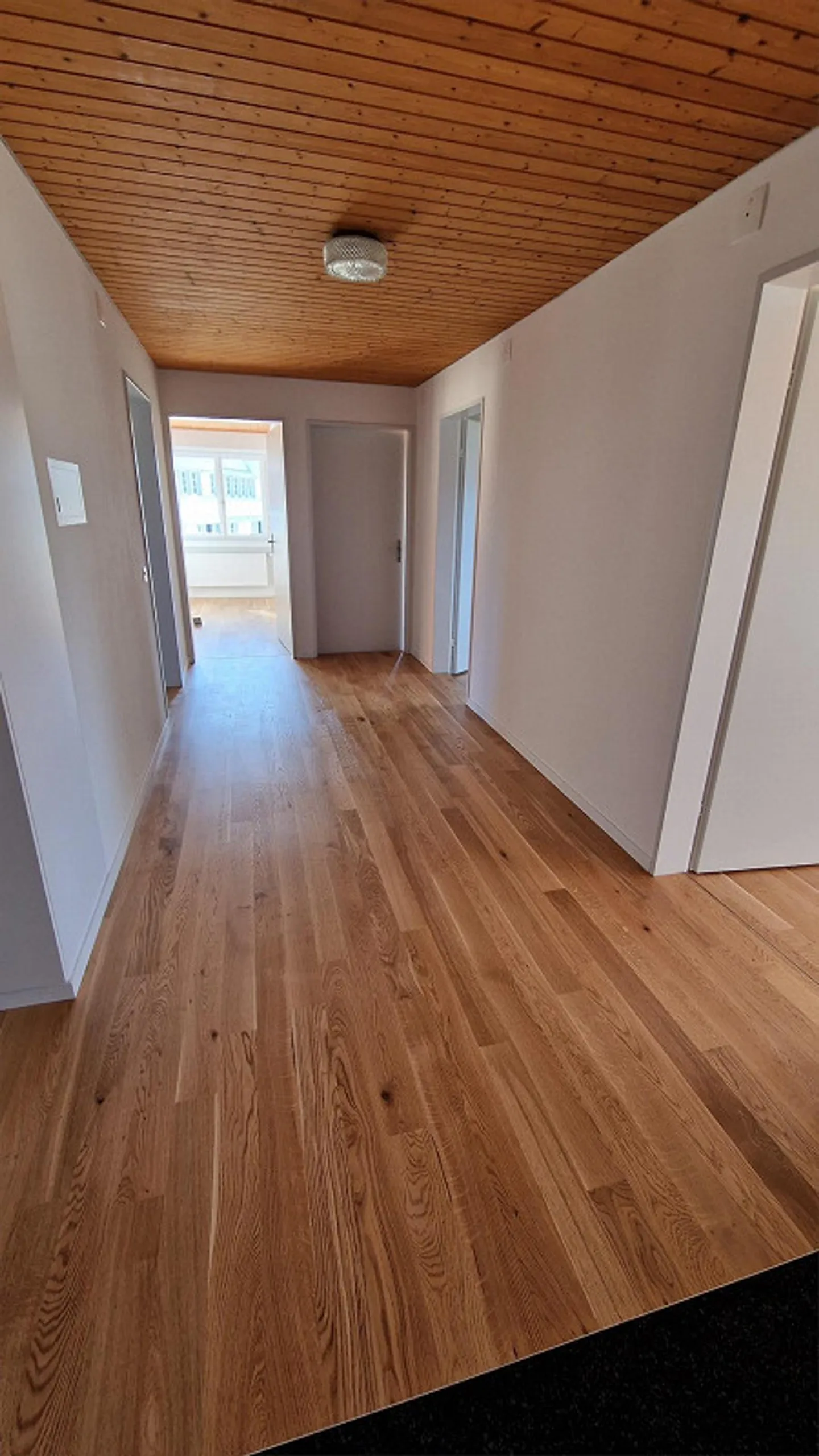 Appartamento 4.5 stanze (inclusi i costi di riscaldamento) - Foto 10 di 16