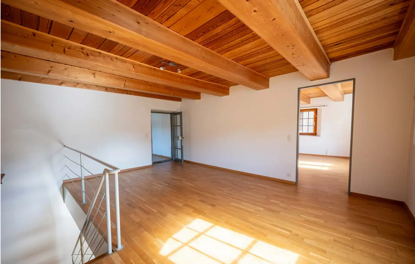 Incantevole appartamento maisonette di 4,5 stanze nell'historico Zehntenhaus - Dove la storia incontra il comfort moderno della vita - Foto 4 di 9
