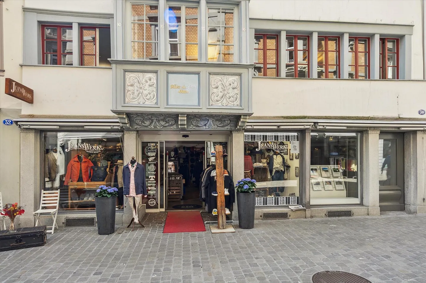 Espace commercial et de vente attrayant dans un emplacement central - 430m2 - Photo 2 sur 12