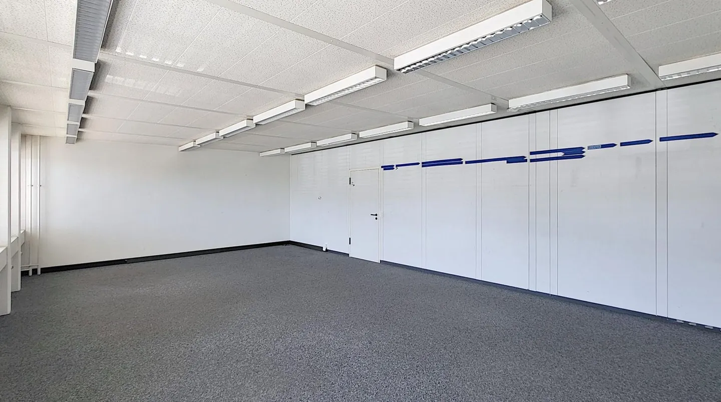 Geräumiger Büroraum zu Vermieten - Foto 4 von 15