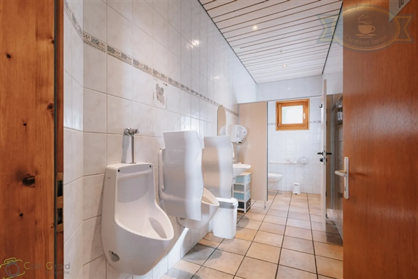 Edificio a uso misto nel cuore del villaggio di Seleute. - Foto 10 di 13