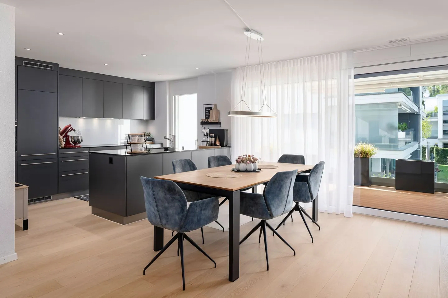 Modern Apartment with Sunny Balcony - Photo 2 of 7