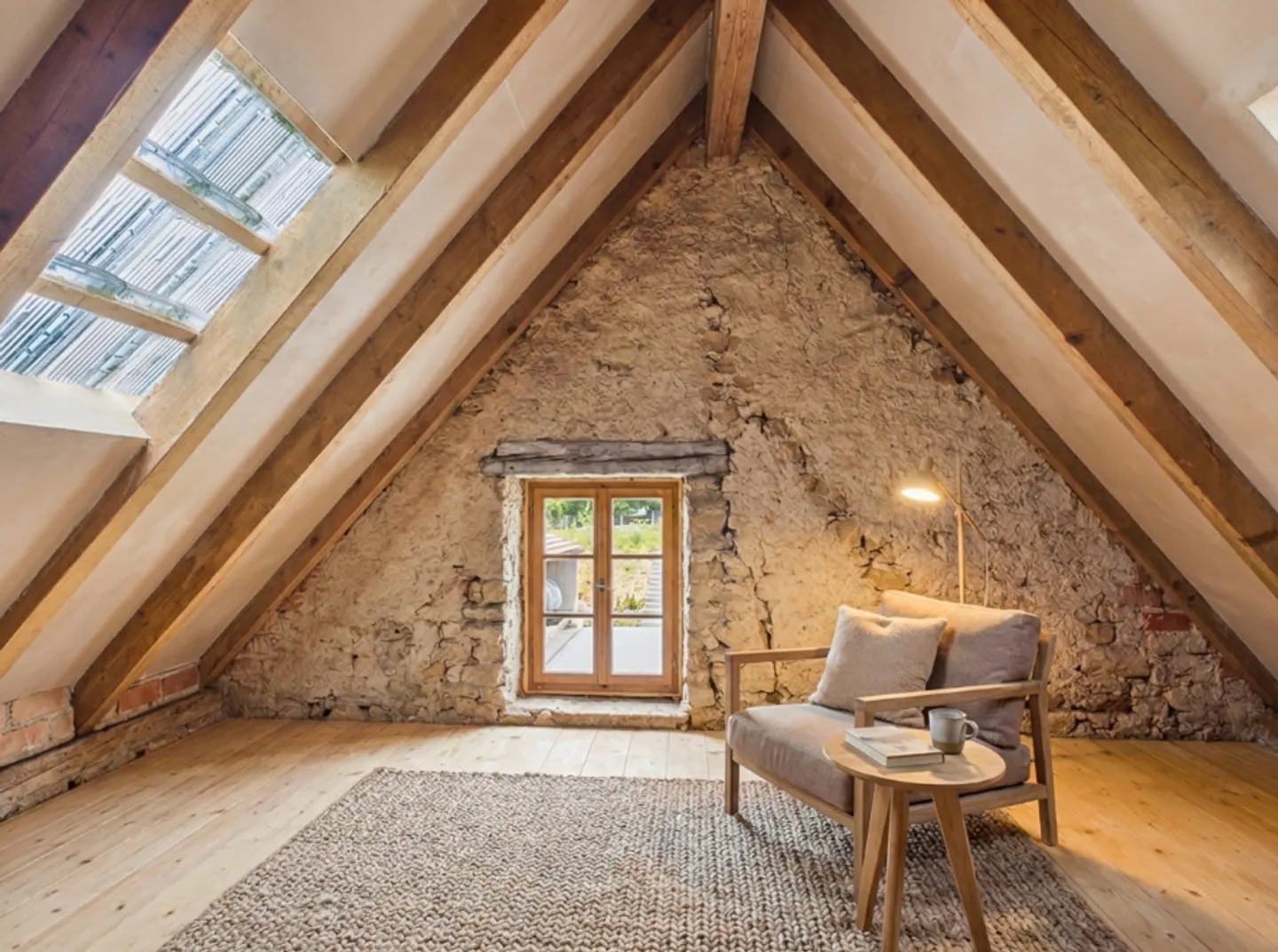 Appartement en copropriété de 3,5 pièces au rez-de-chaussée dans un moulin historique de 1555 avec plafond gothique et jardin privé - Photo 7 sur 10