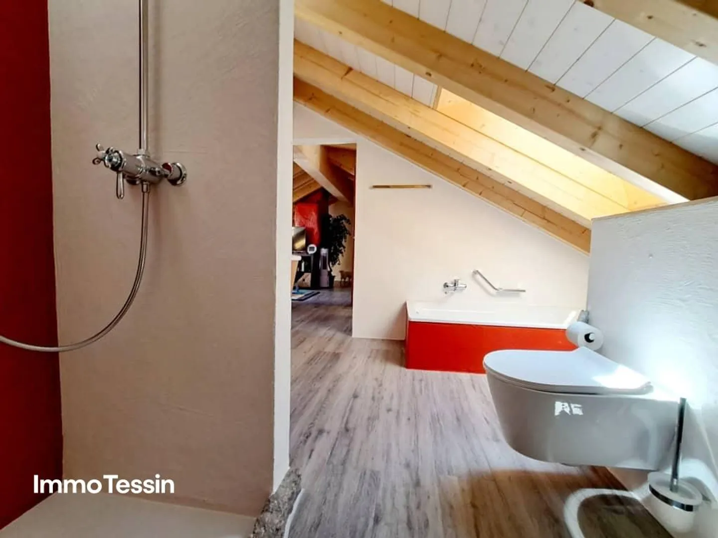 Between Heaven and Centovalli, renovated two-family house with at... - Photo 13 of 13