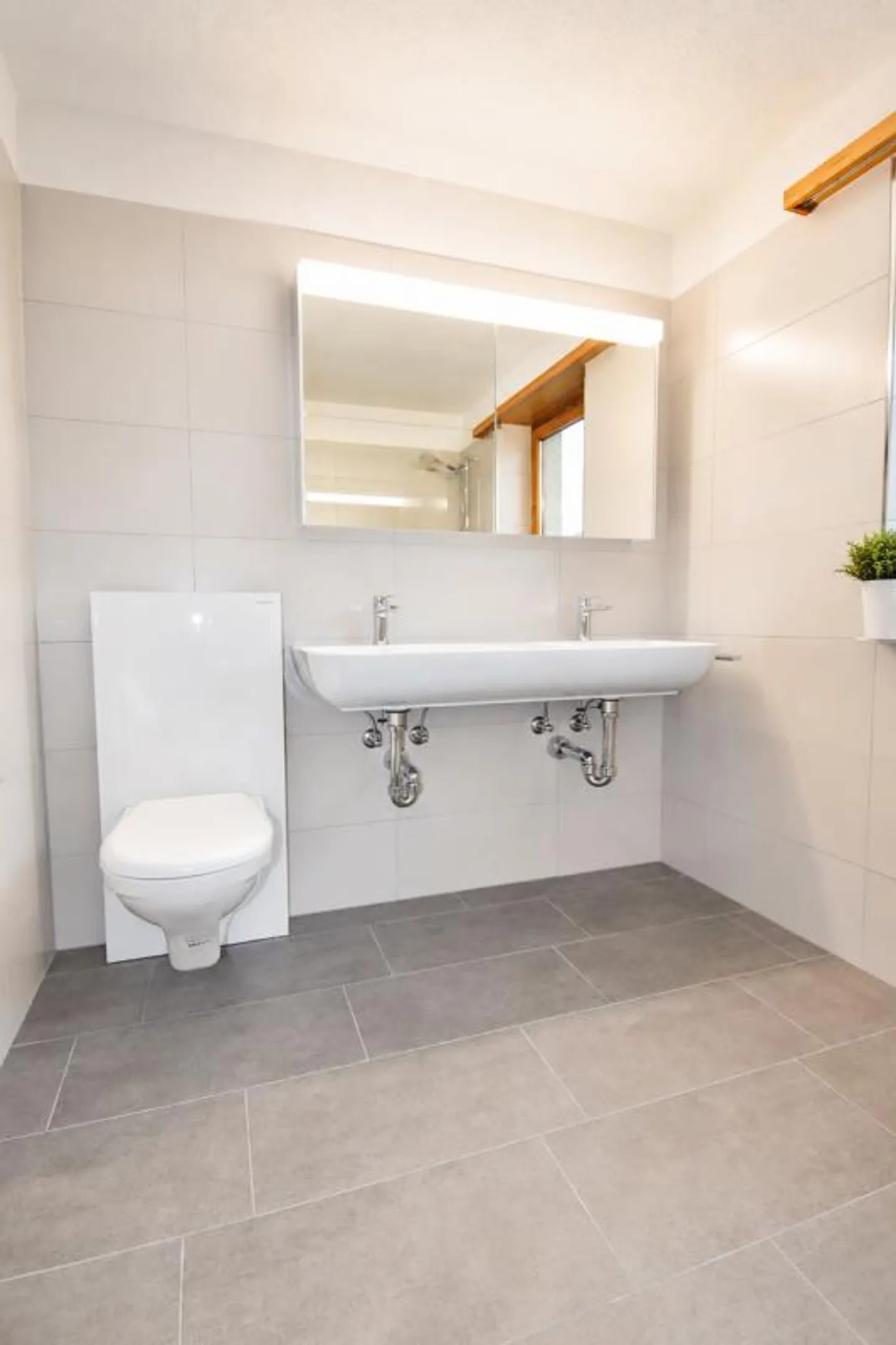 Bright 5.5-room apartment with a feel-good character in Bichwil - Photo 5 of 7