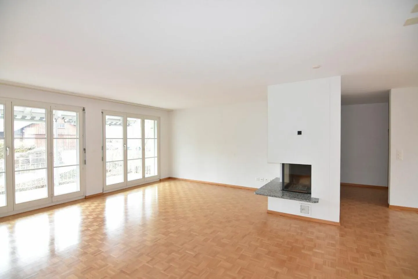 Family-friendly and bright 4 ½ room apartment - Photo 2 of 13