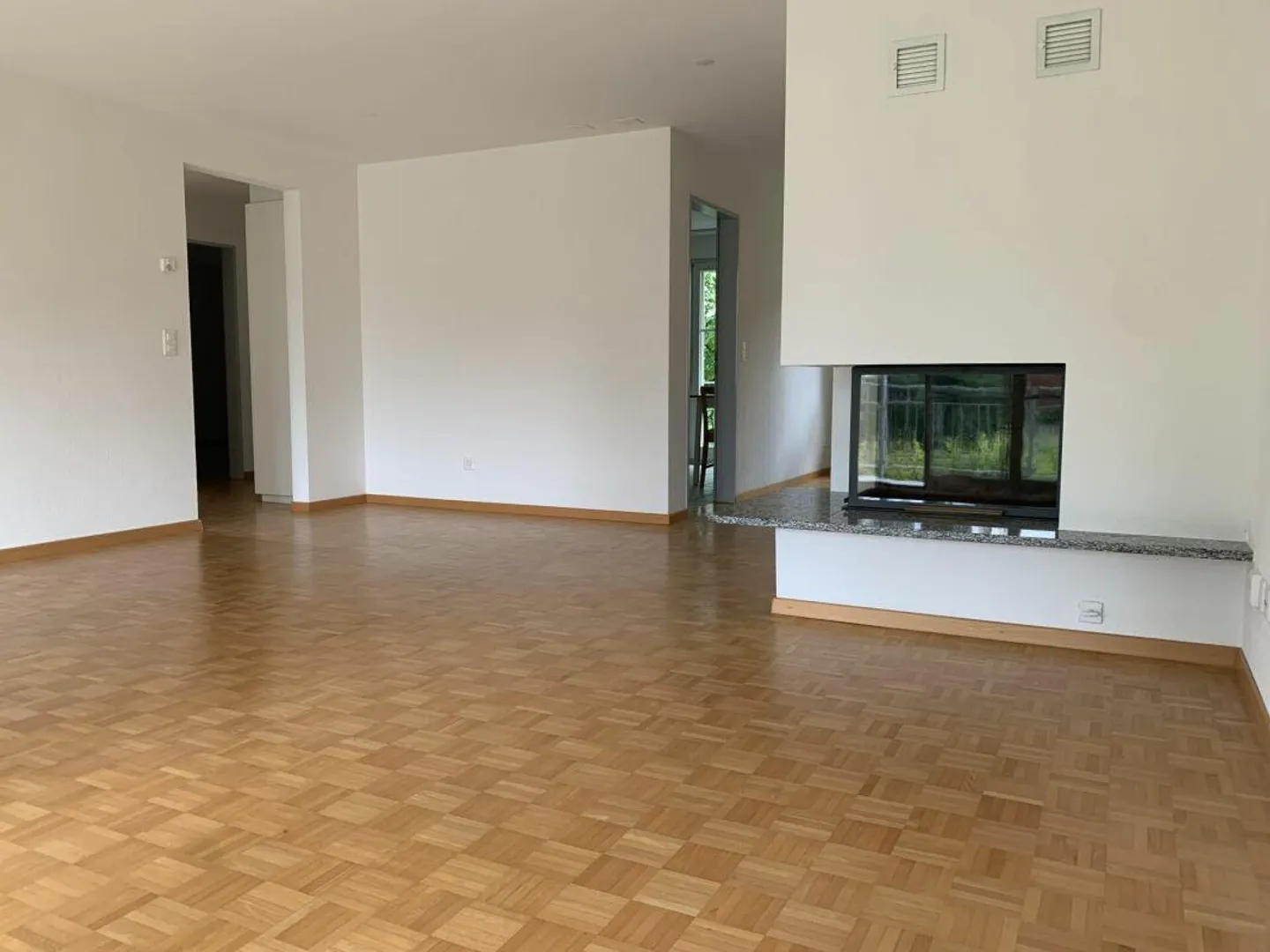 Family-friendly and bright 4 ½ room apartment - Photo 4 of 13