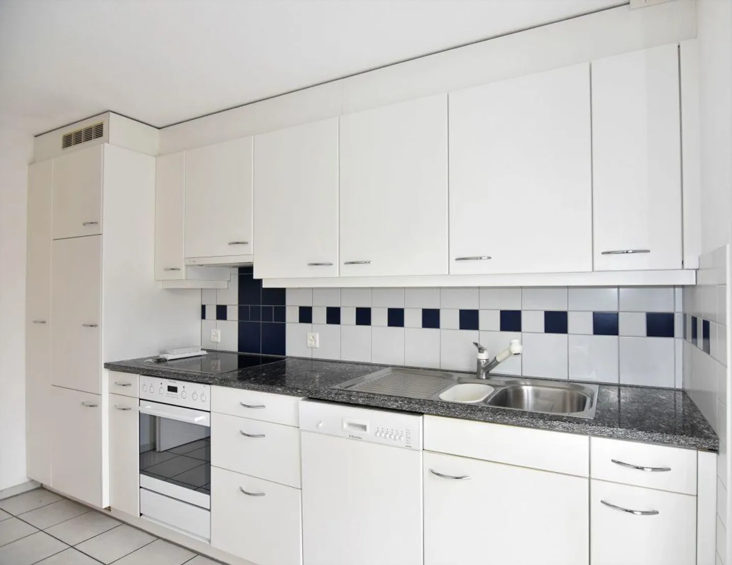 Family-friendly and bright 4 ½ room apartment - Photo 5 of 13