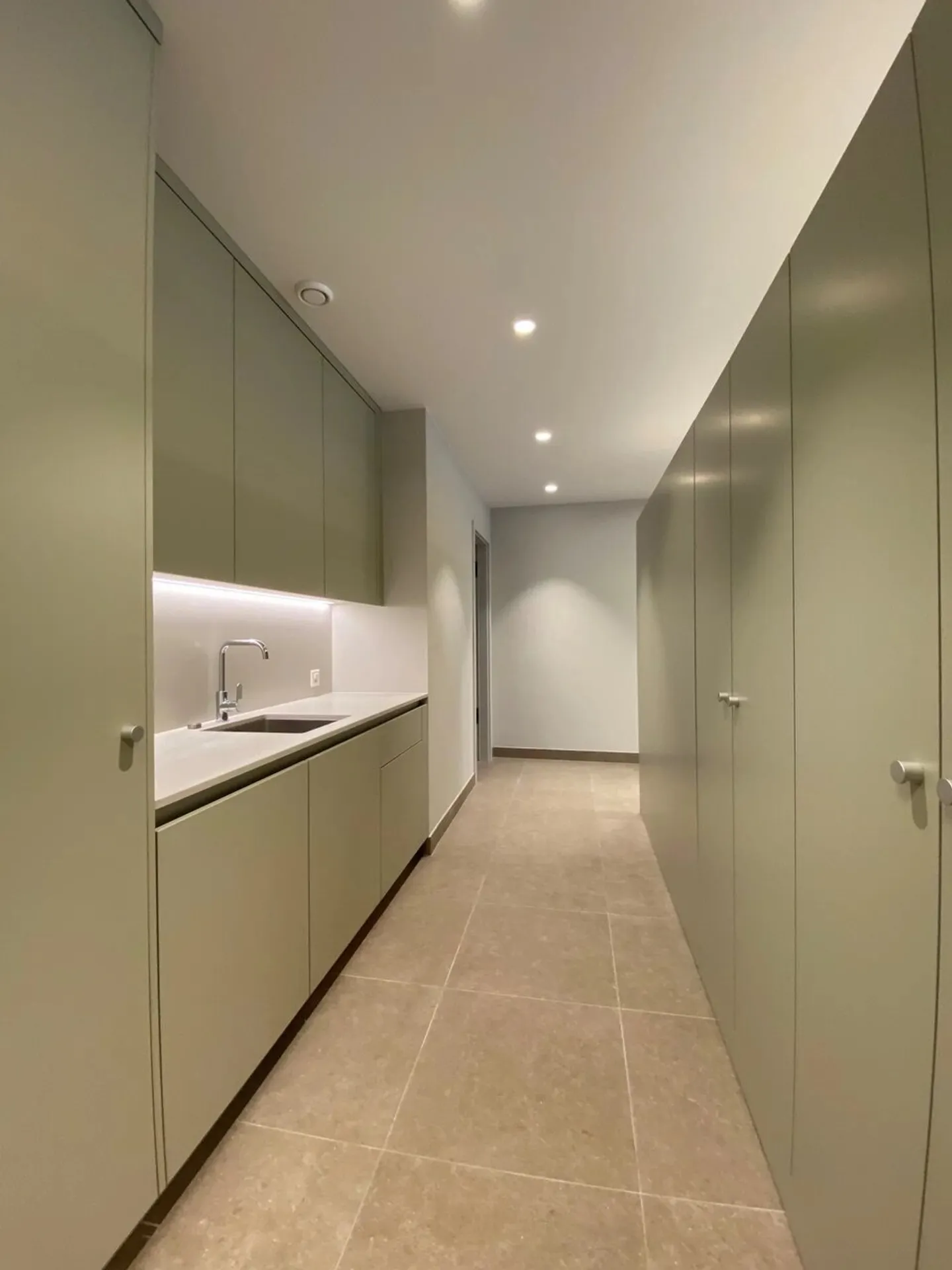 Bright offices in the city center fully renovated - Photo 3 of 13