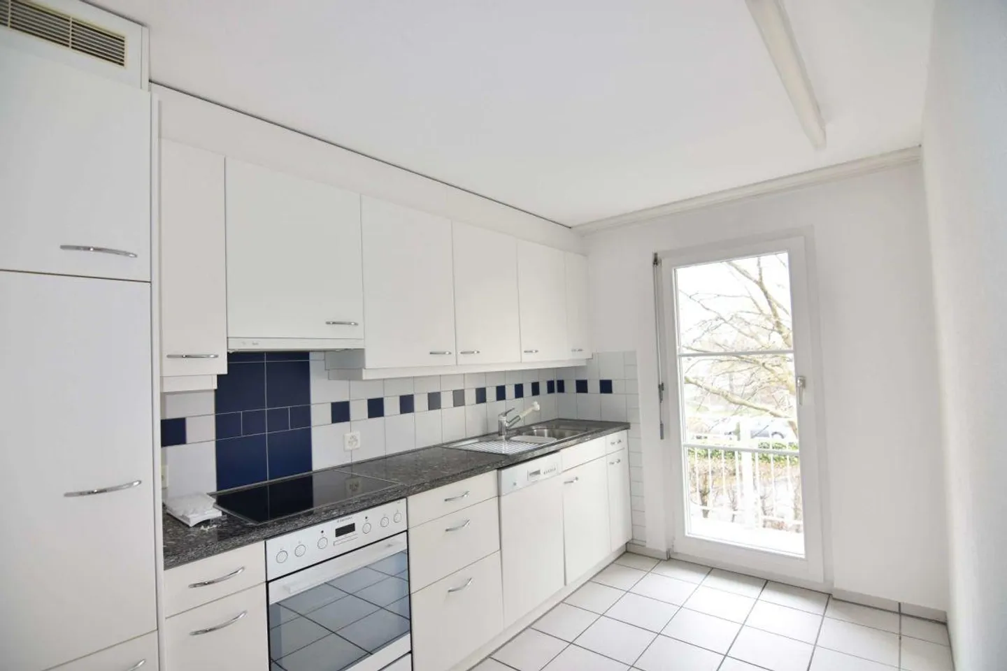 Family-friendly and bright 4 ½ room apartment - Photo 6 of 13